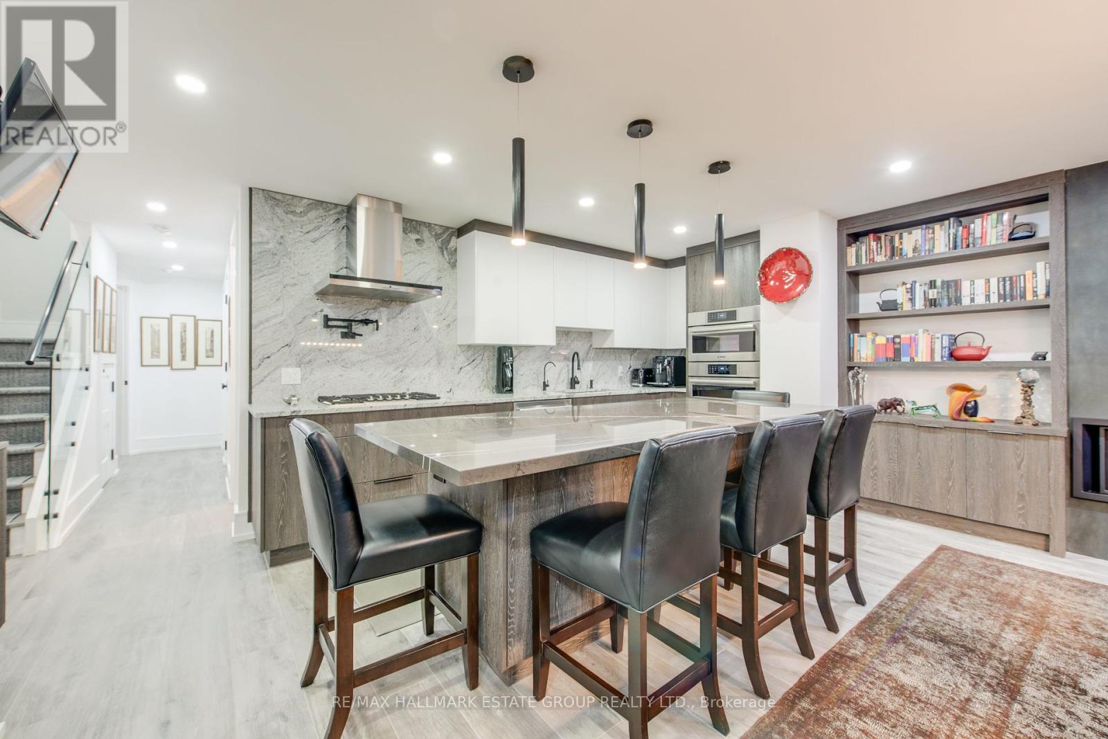 25 Flanders Road, Toronto, Ontario  M6C 3K5 - Photo 29 - C12427949