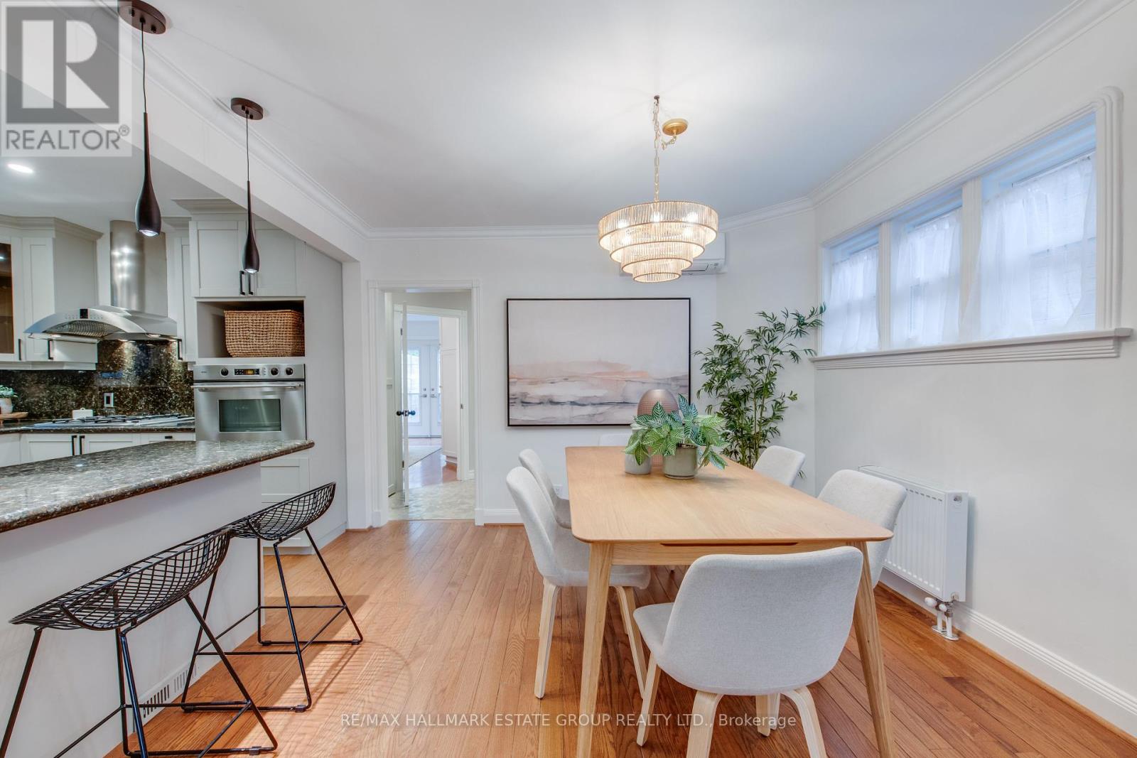 25 Flanders Road, Toronto, Ontario  M6C 3K5 - Photo 6 - C12427949