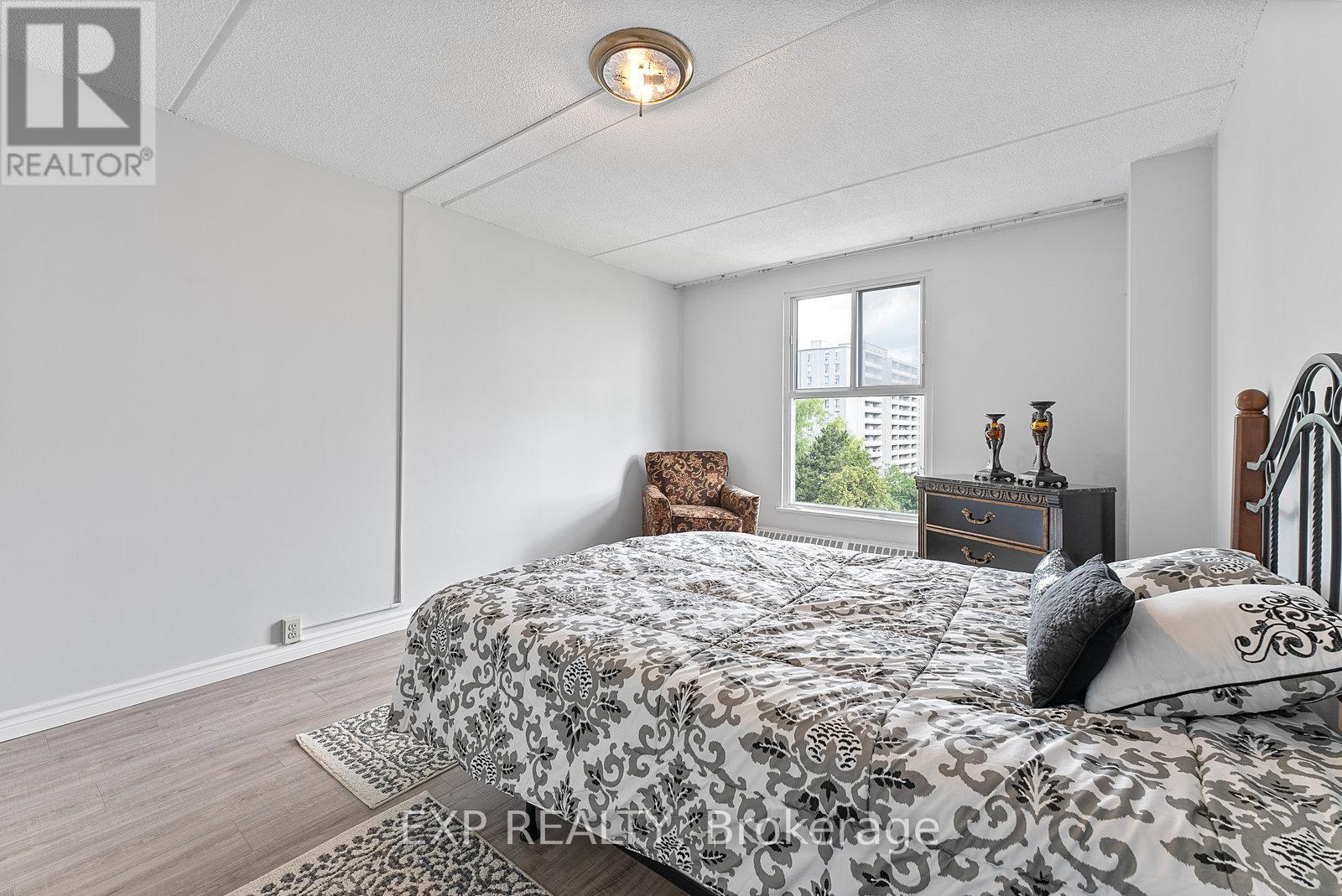 612 - 2 Glamorgan Avenue, Toronto, Ontario  M1P 2M8 - Photo 15 - E12427944
