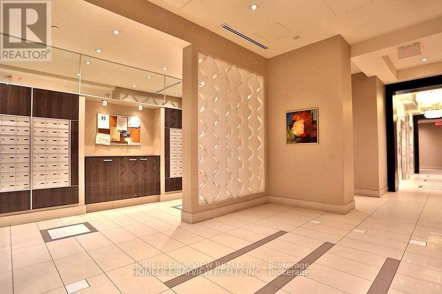 1707b - 9600 Yonge Street, Richmond Hill, Ontario  L4C 0X3 - Photo 12 - N12379482