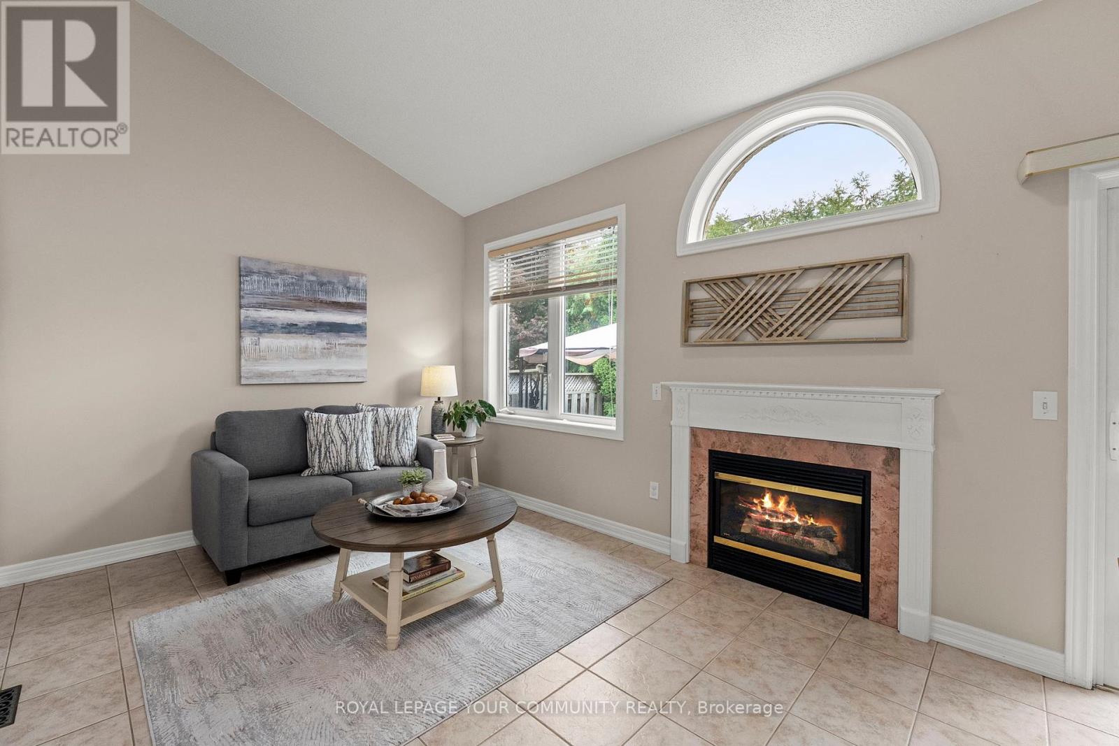29 Cliveden Place, Markham, Ontario  L6C 2S4 - Photo 11 - N12427920