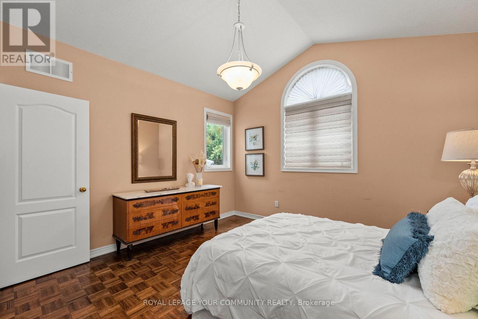 29 Cliveden Place, Markham, Ontario  L6C 2S4 - Photo 16 - N12427920