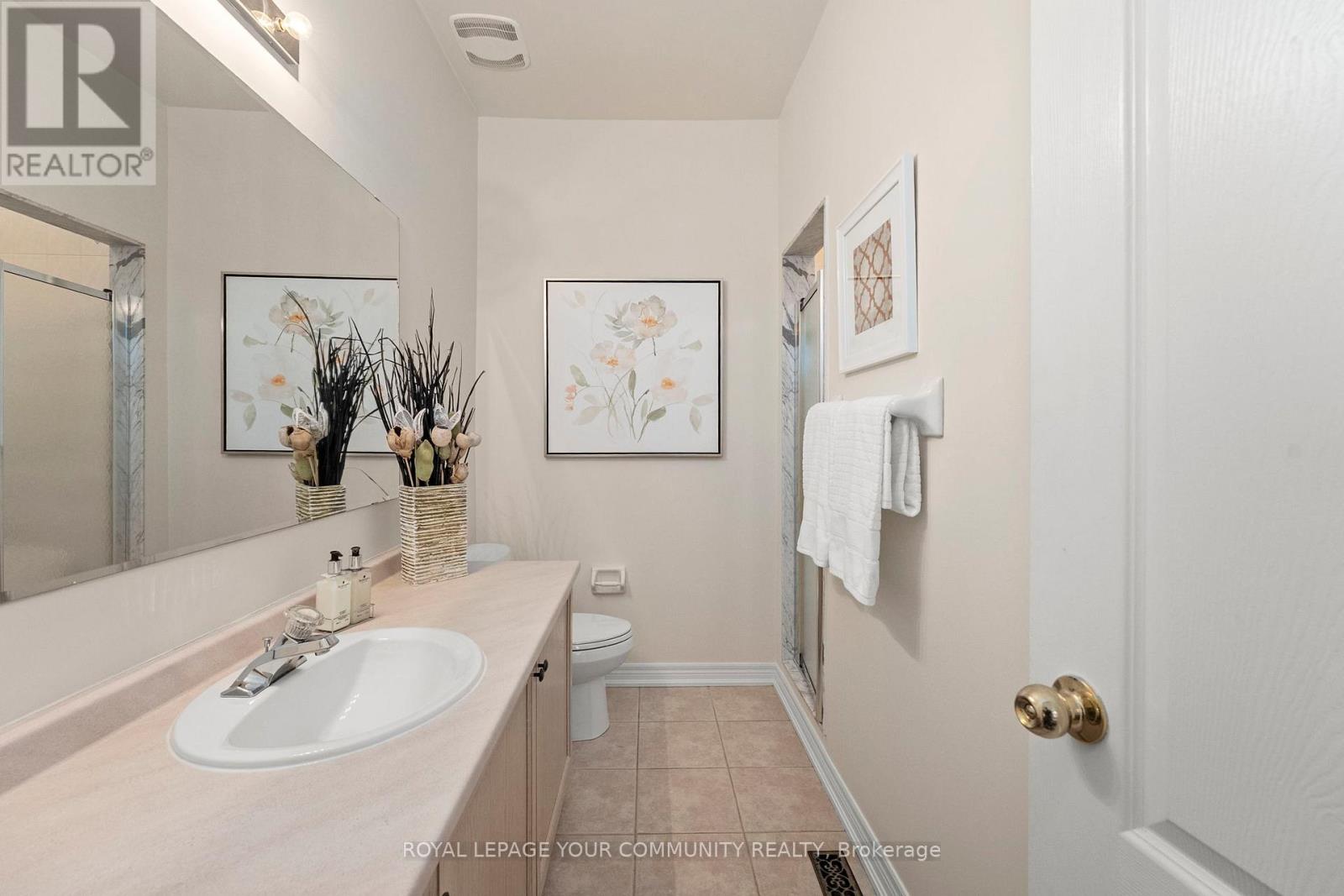 29 Cliveden Place, Markham, Ontario  L6C 2S4 - Photo 17 - N12427920