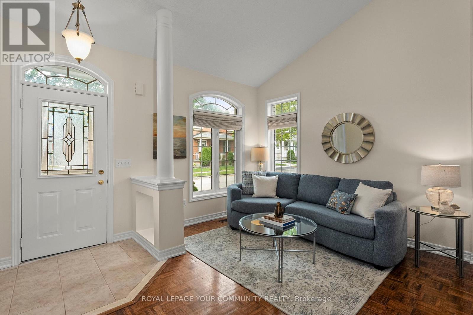 29 Cliveden Place, Markham, Ontario  L6C 2S4 - Photo 3 - N12427920