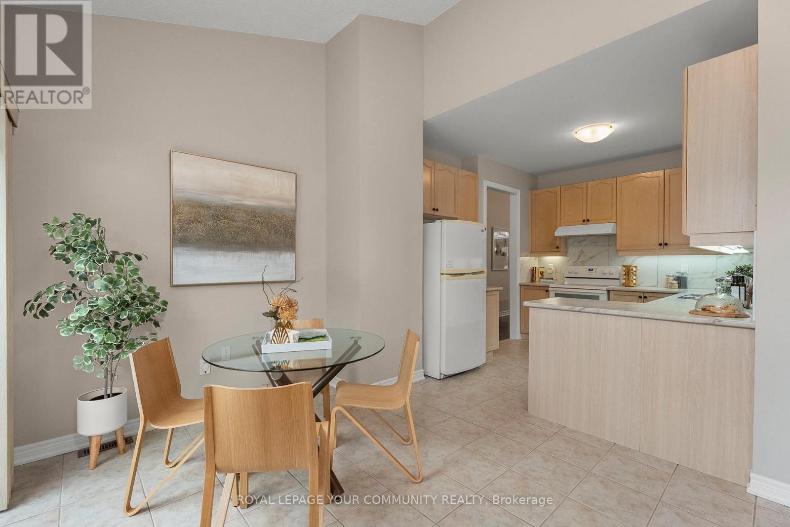 29 Cliveden Place, Markham, Ontario  L6C 2S4 - Photo 9 - N12427920