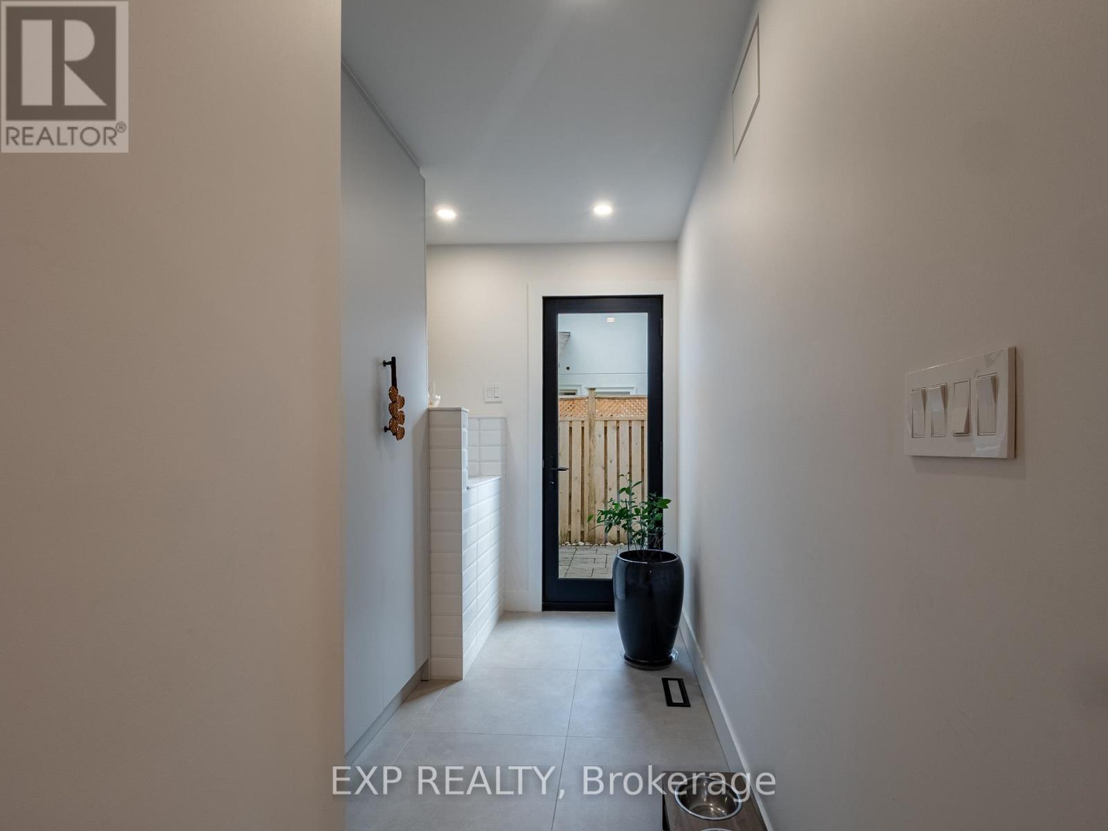 2433 Trevor Drive, Oakville, Ontario  L6L 5C4 - Photo 18 - W12427919