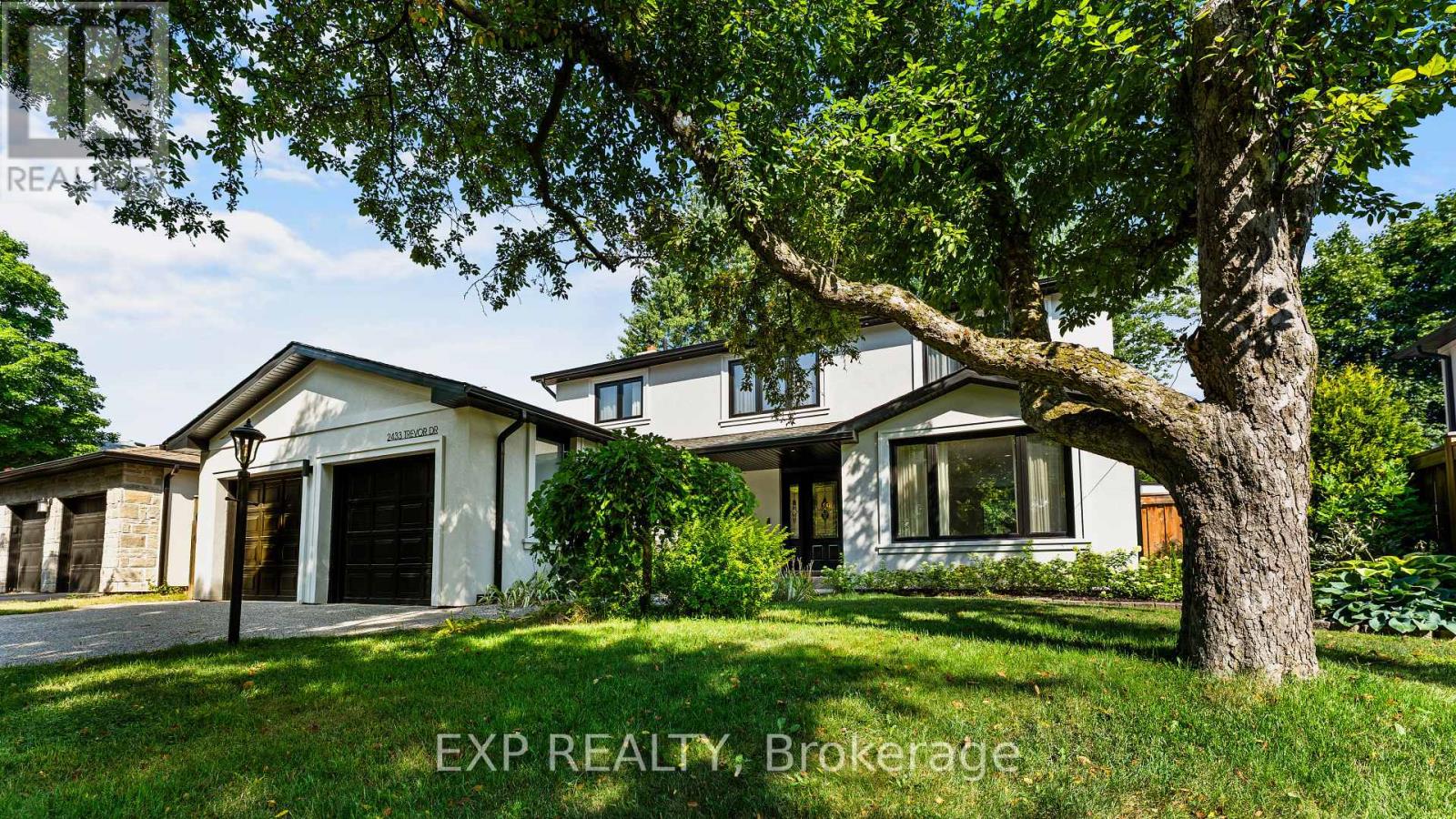 2433 Trevor Drive, Oakville, Ontario  L6L 5C4 - Photo 2 - W12427919