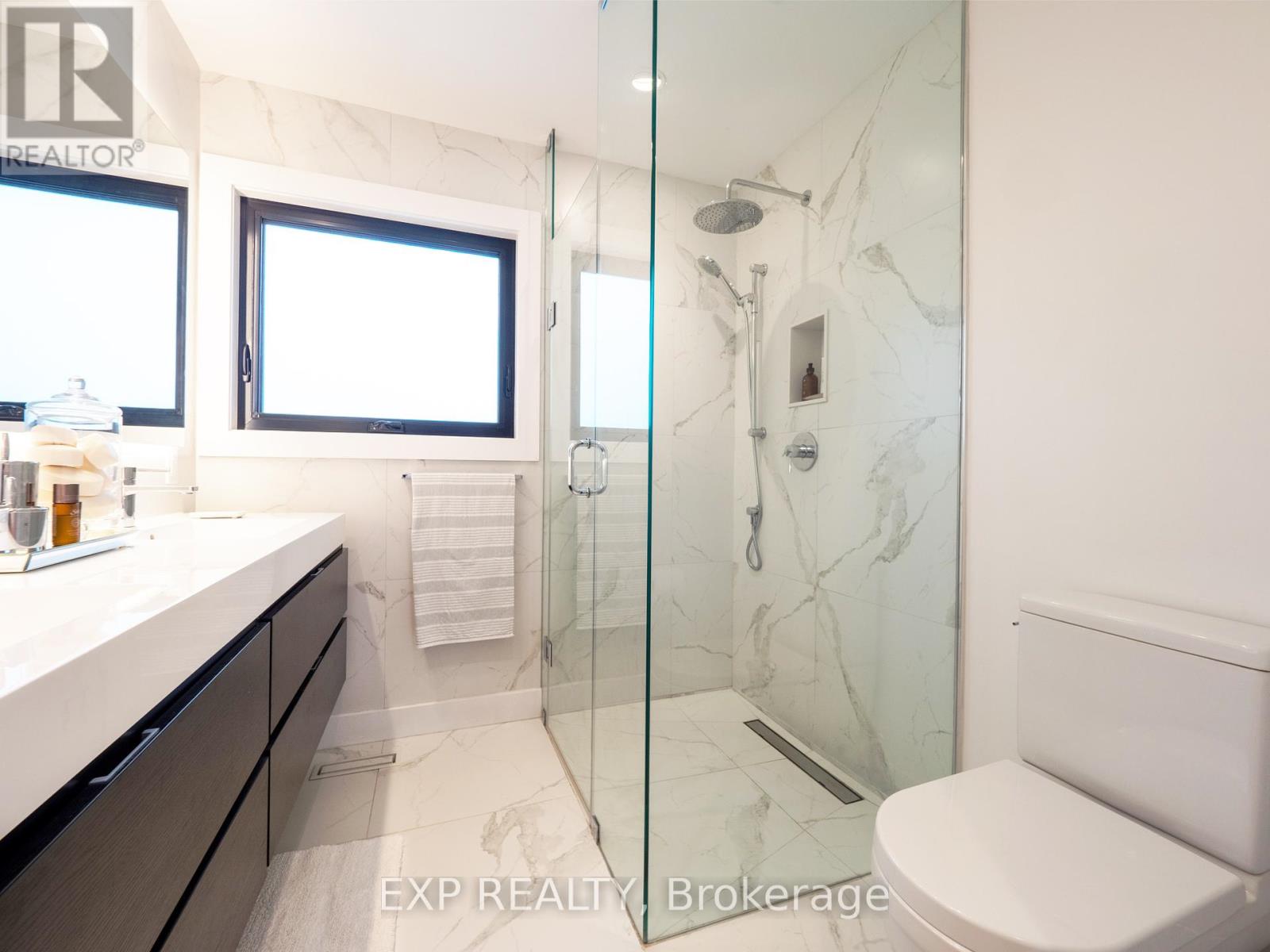 2433 Trevor Drive, Oakville, Ontario  L6L 5C4 - Photo 24 - W12427919