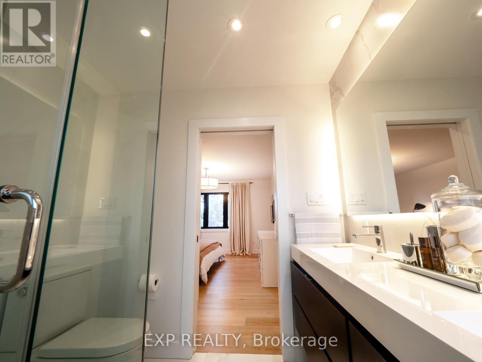 2433 Trevor Drive, Oakville, Ontario  L6L 5C4 - Photo 25 - W12427919