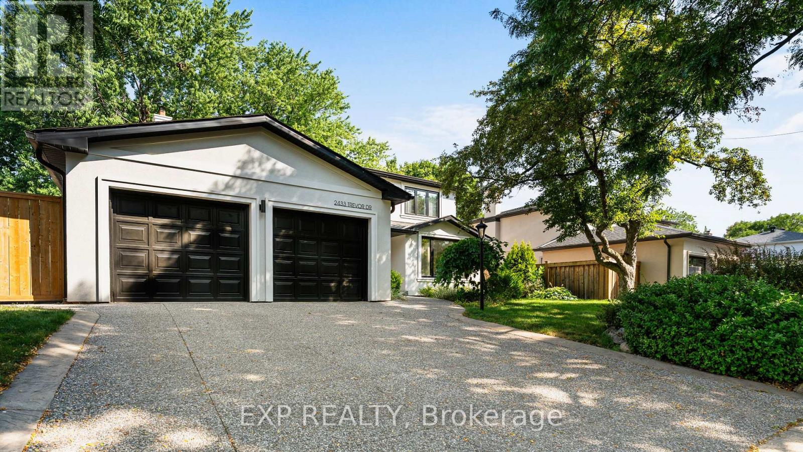 2433 Trevor Drive, Oakville, Ontario  L6L 5C4 - Photo 3 - W12427919