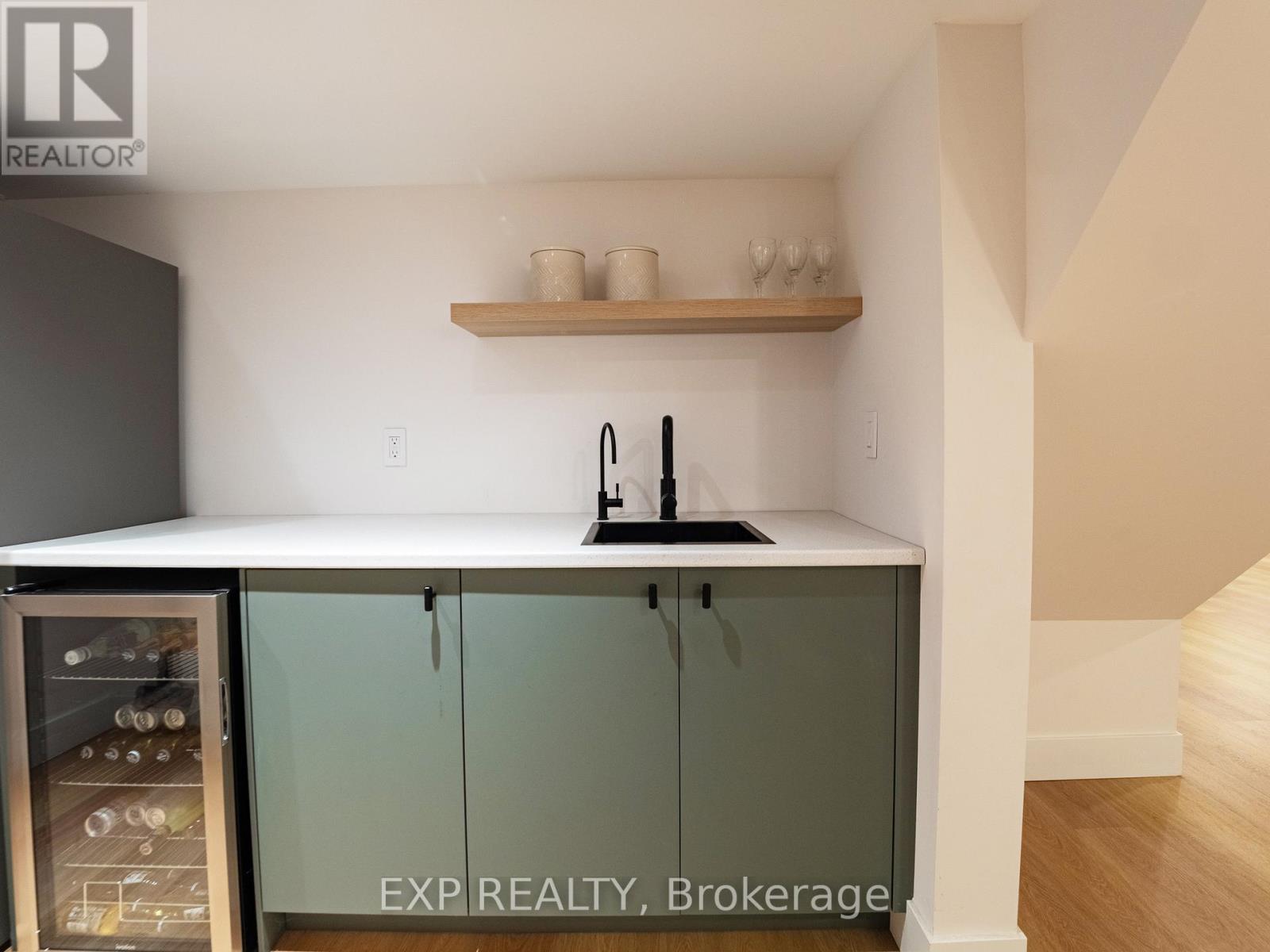 2433 Trevor Drive, Oakville, Ontario  L6L 5C4 - Photo 39 - W12427919