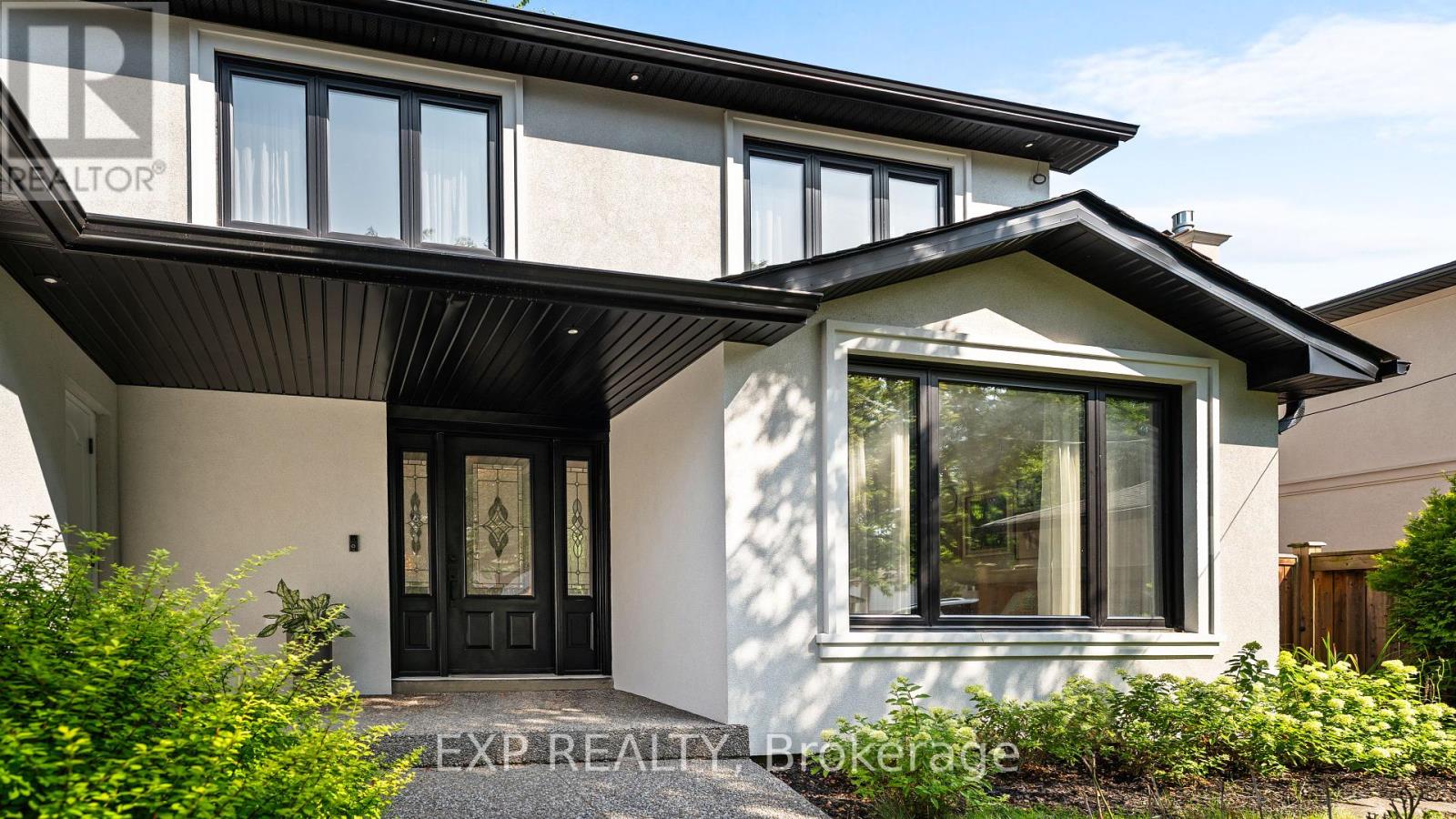 2433 Trevor Drive, Oakville, Ontario  L6L 5C4 - Photo 4 - W12427919