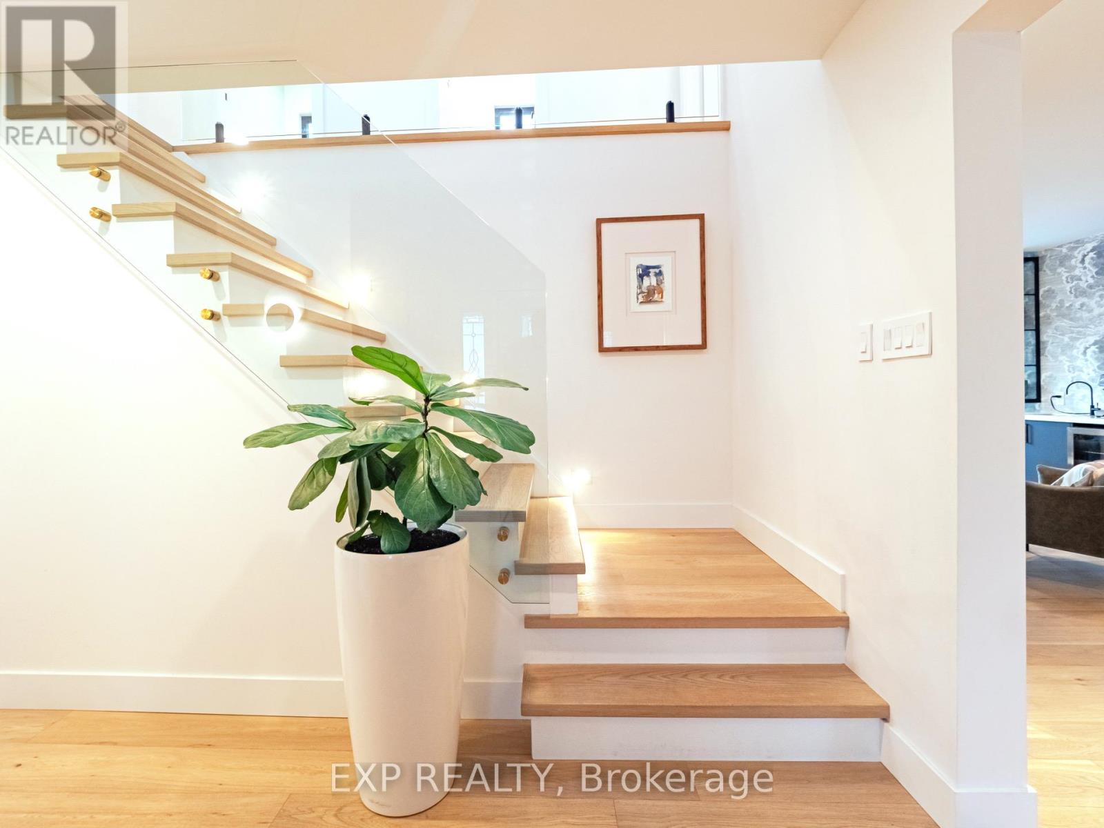 2433 Trevor Drive, Oakville, Ontario  L6L 5C4 - Photo 7 - W12427919