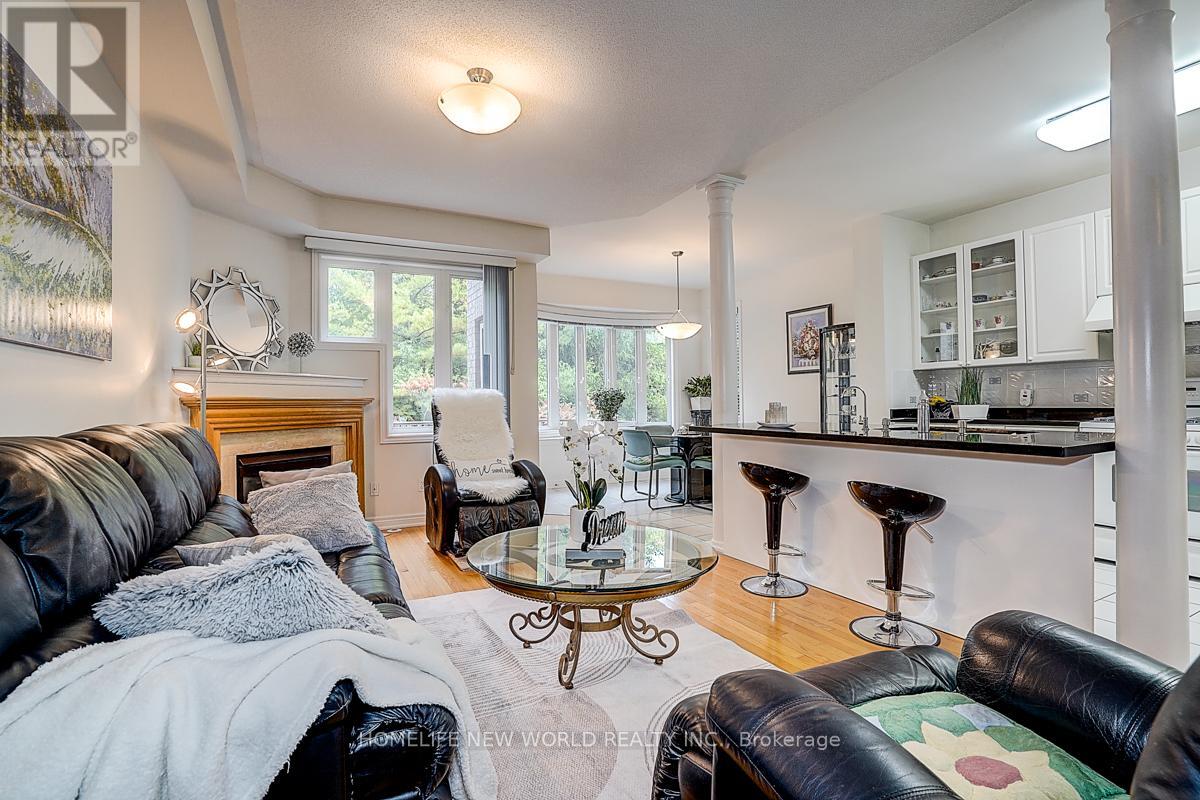 2305 Woodfield Road, Oakville, Ontario  L6H 6Y7 - Photo 11 - W12427921