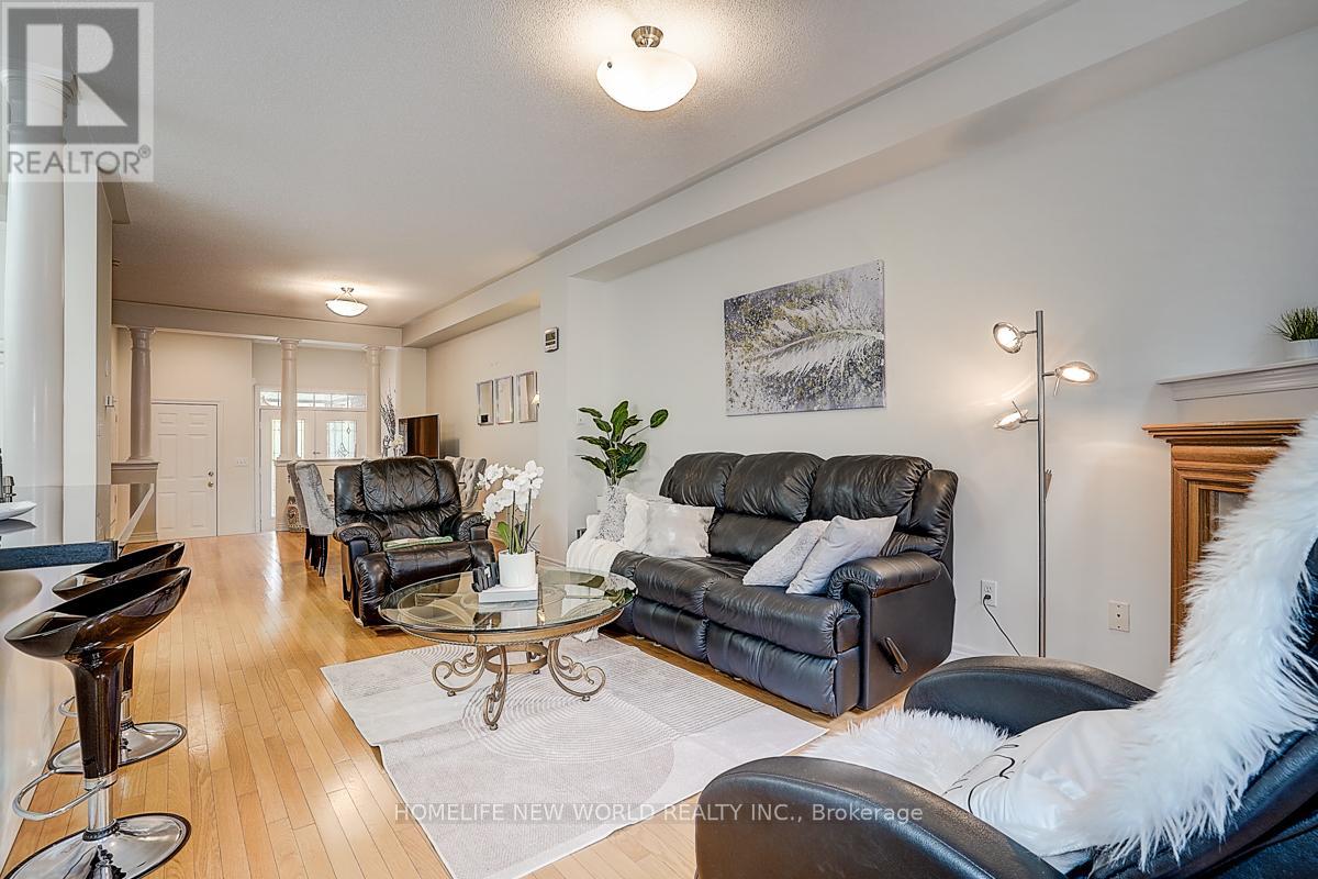 2305 Woodfield Road, Oakville, Ontario  L6H 6Y7 - Photo 12 - W12427921