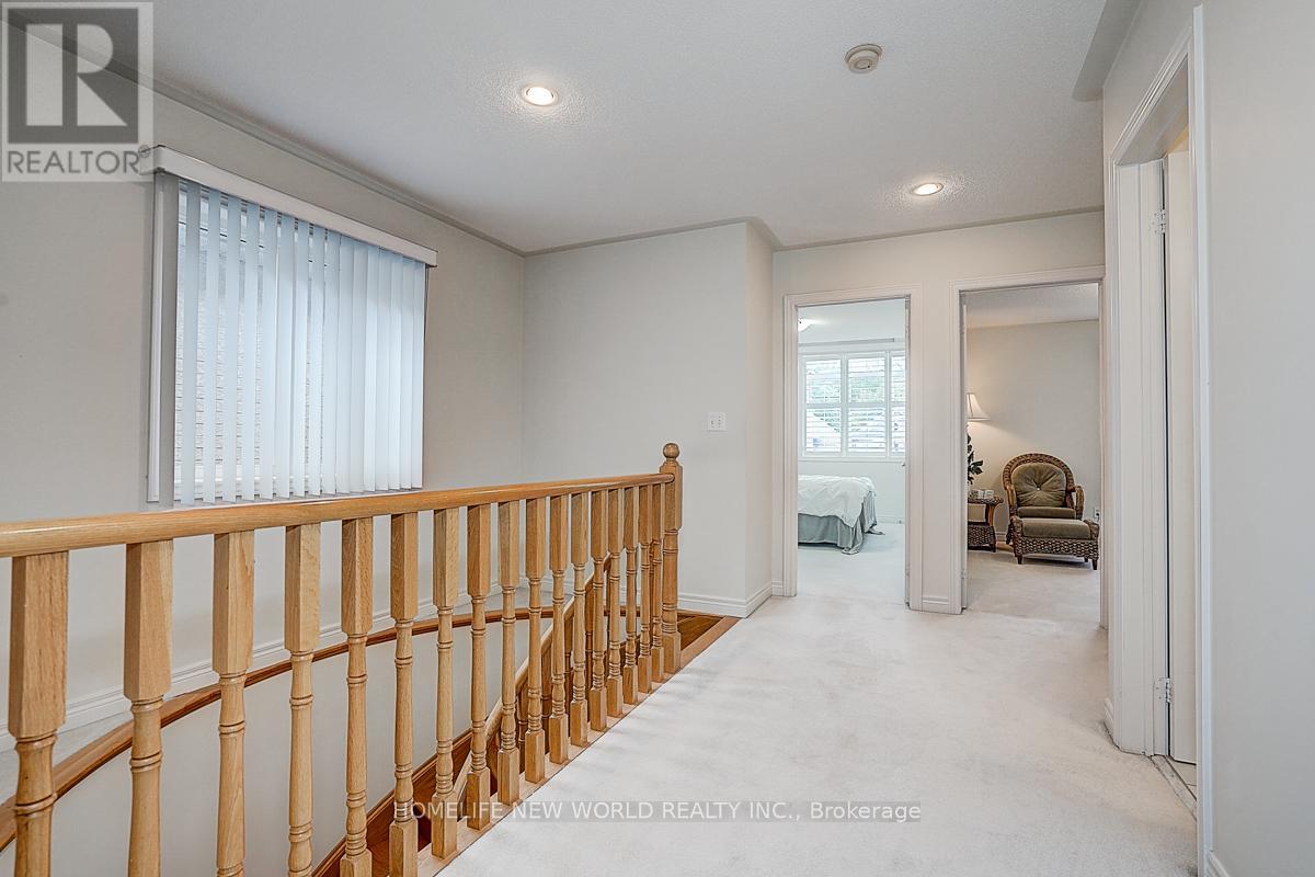 2305 Woodfield Road, Oakville, Ontario  L6H 6Y7 - Photo 25 - W12427921