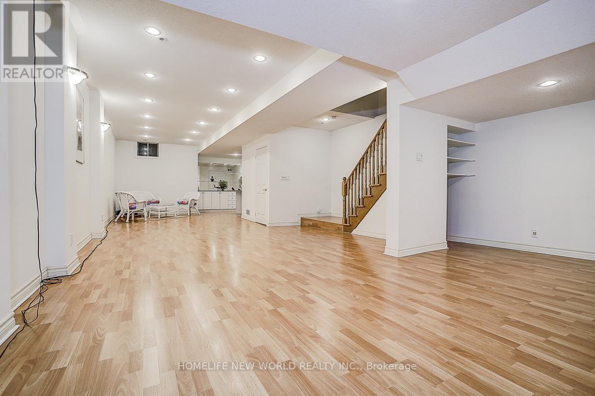 2305 Woodfield Road, Oakville, Ontario  L6H 6Y7 - Photo 44 - W12427921
