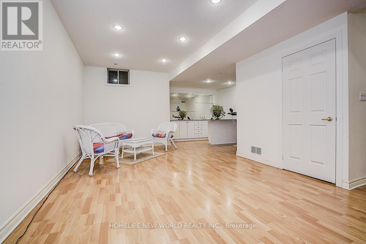 2305 Woodfield Road, Oakville, Ontario  L6H 6Y7 - Photo 45 - W12427921