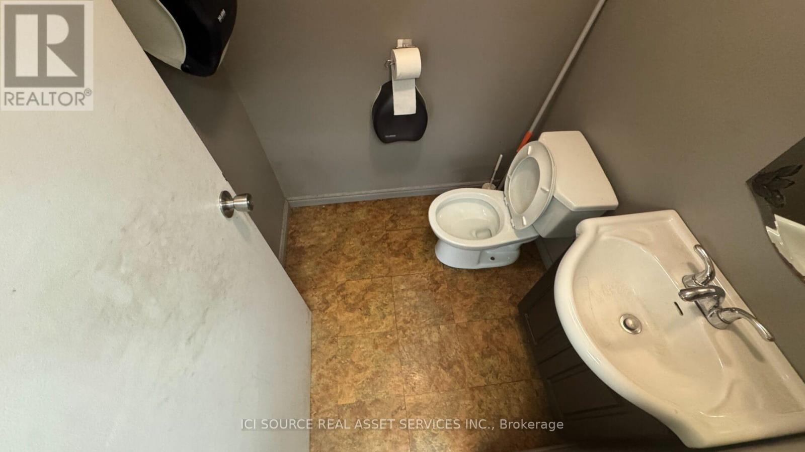 1 - 18 C Strathearn Avenue, Brampton, Ontario  L6T 4Y2 - Photo 15 - W12427952