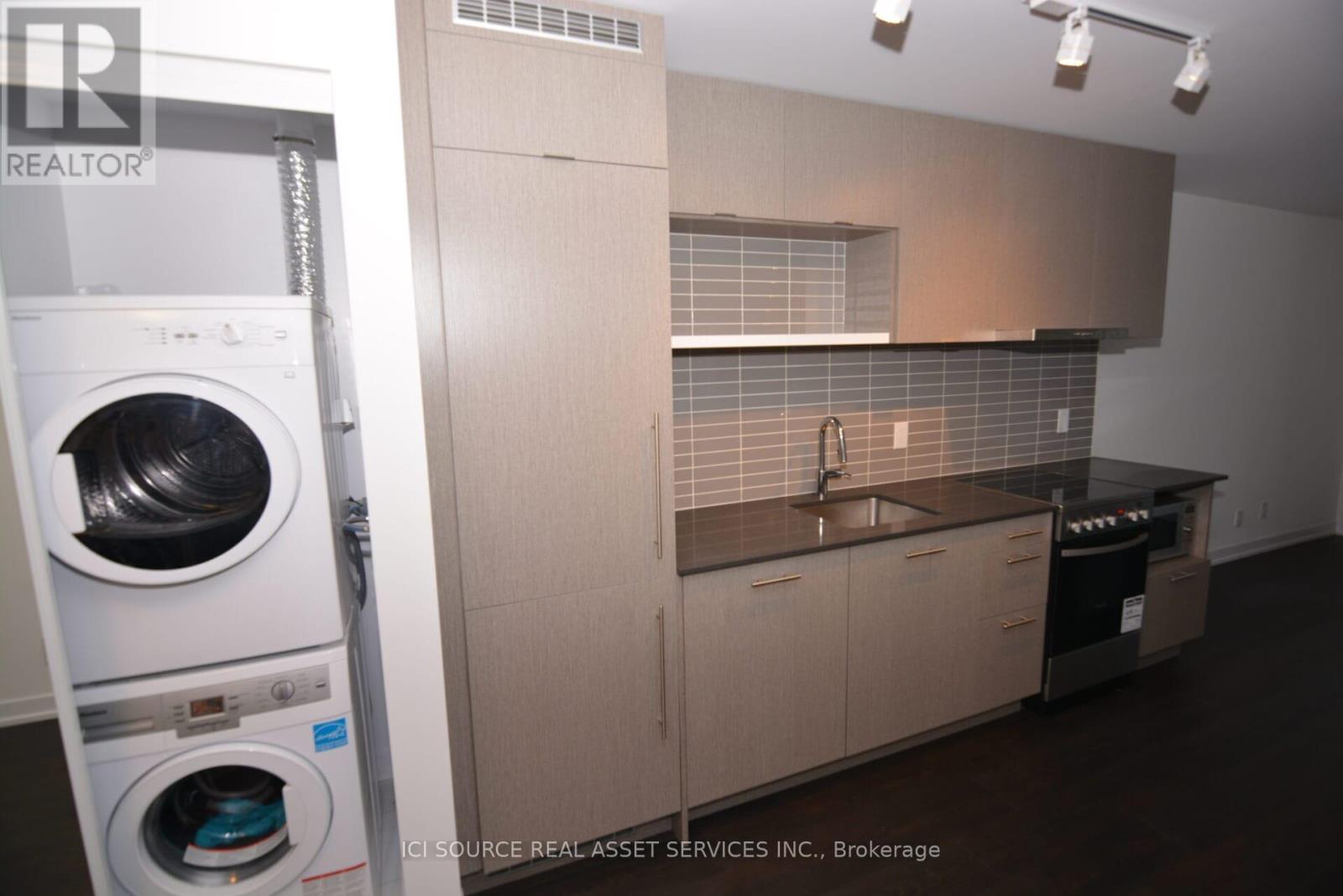 206 - 365 Church Street, Toronto, Ontario  M5B 1H6 - Photo 3 - C12427955