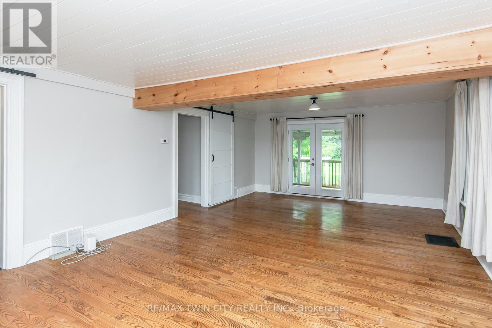 346 Wellington Street, Ingersoll, Ontario  N5C 1T4 - Photo 14 - X12427930