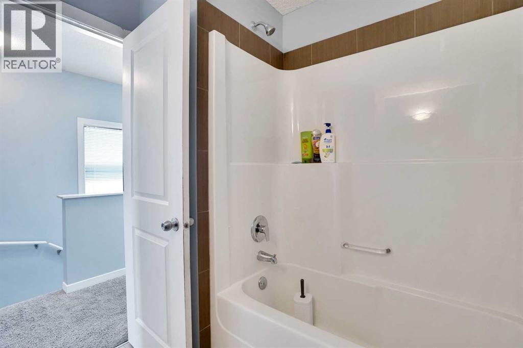 100 New Brighton Point Se, Calgary, Alberta  T2Z 1B8 - Photo 31 - A2259929