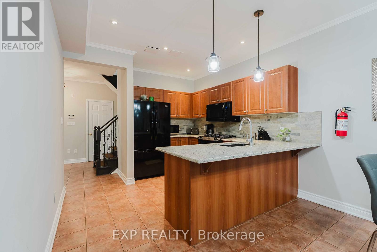 120 Portage Avenue, Richmond Hill, Ontario  L4E 4P7 - Photo 15 - N12427957