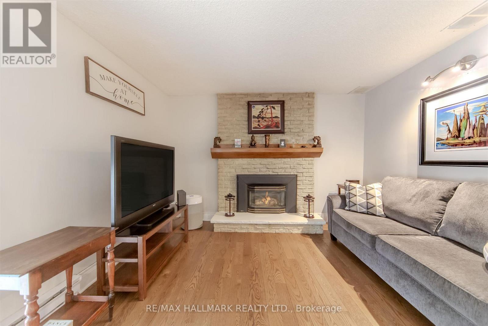 2 Bryan Court, New Tecumseth, Ontario  L0G 1W0 - Photo 10 - N12427963