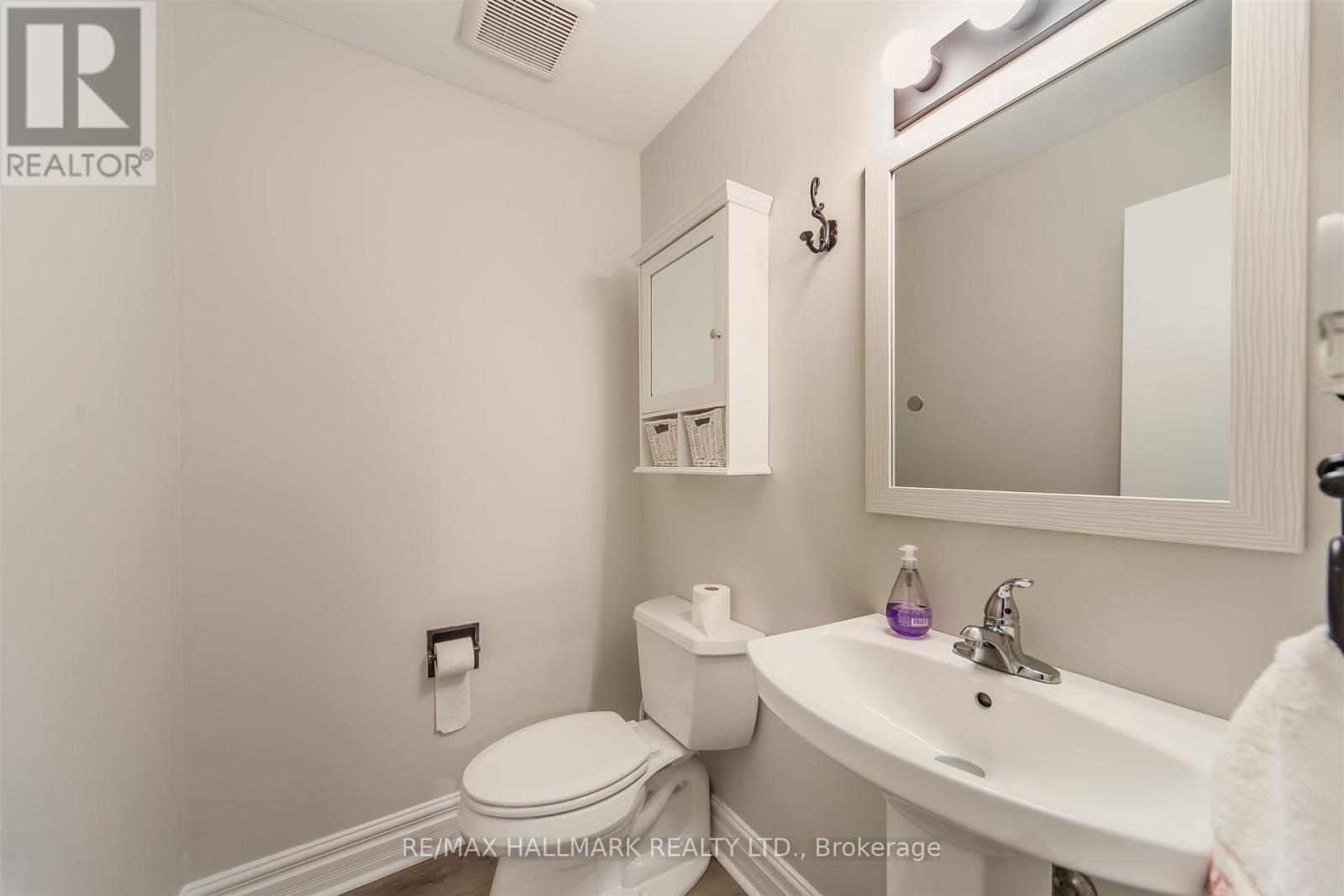 2 Bryan Court, New Tecumseth, Ontario  L0G 1W0 - Photo 21 - N12427963