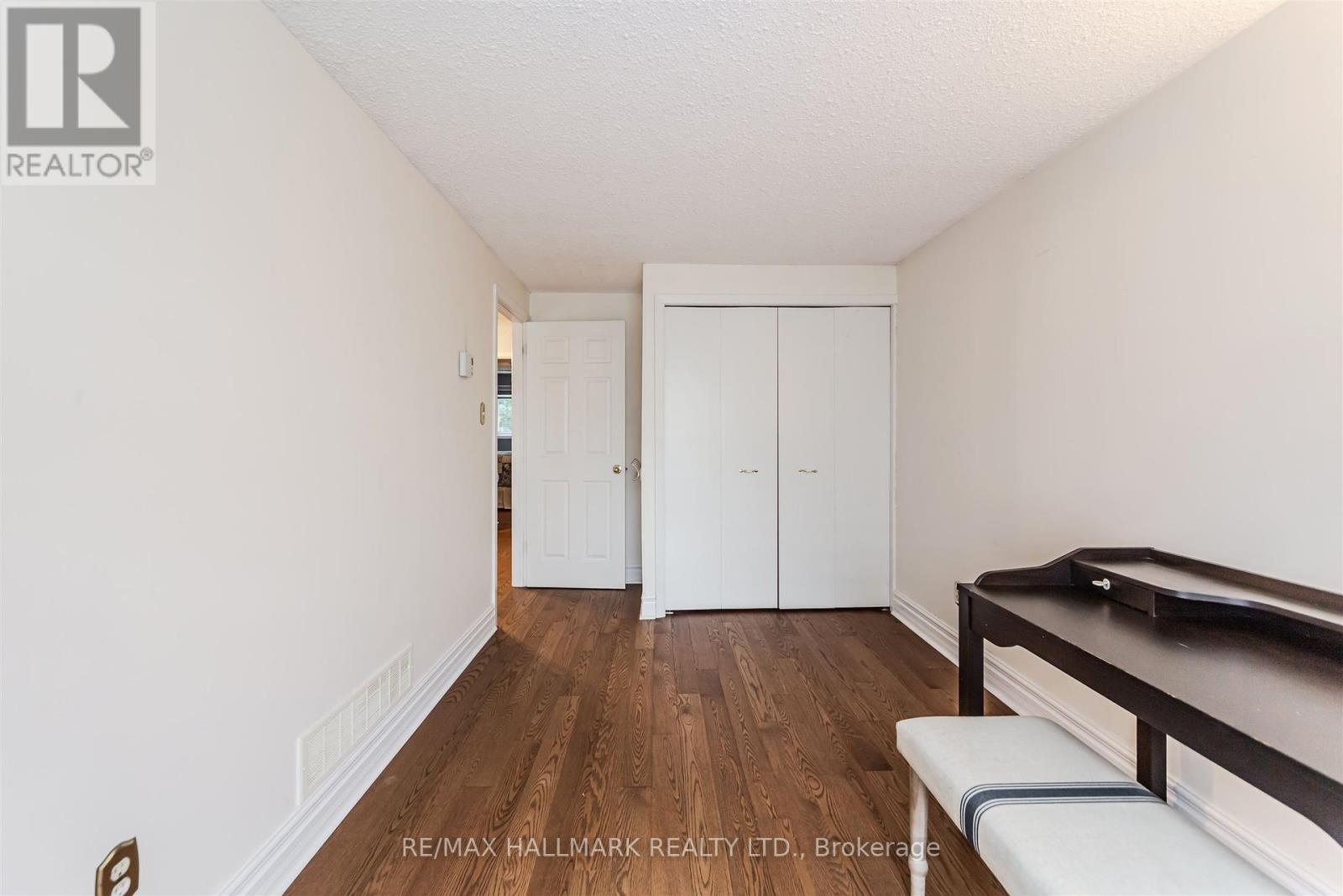 2 Bryan Court, New Tecumseth, Ontario  L0G 1W0 - Photo 26 - N12427963