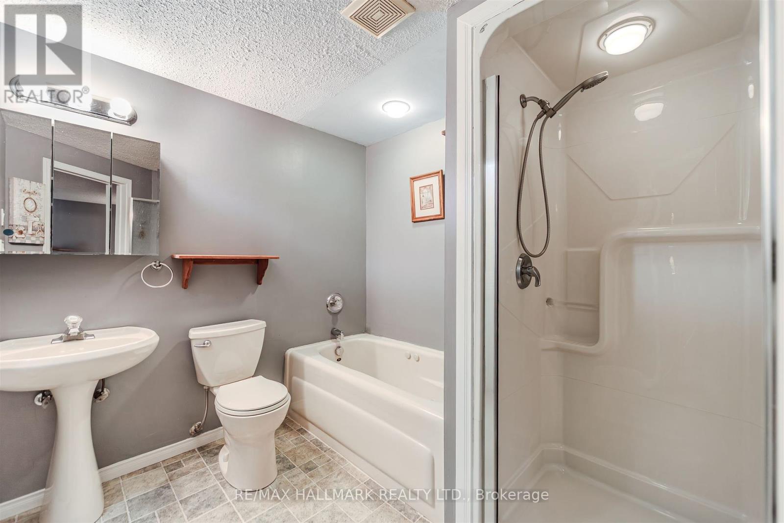 2 Bryan Court, New Tecumseth, Ontario  L0G 1W0 - Photo 29 - N12427963