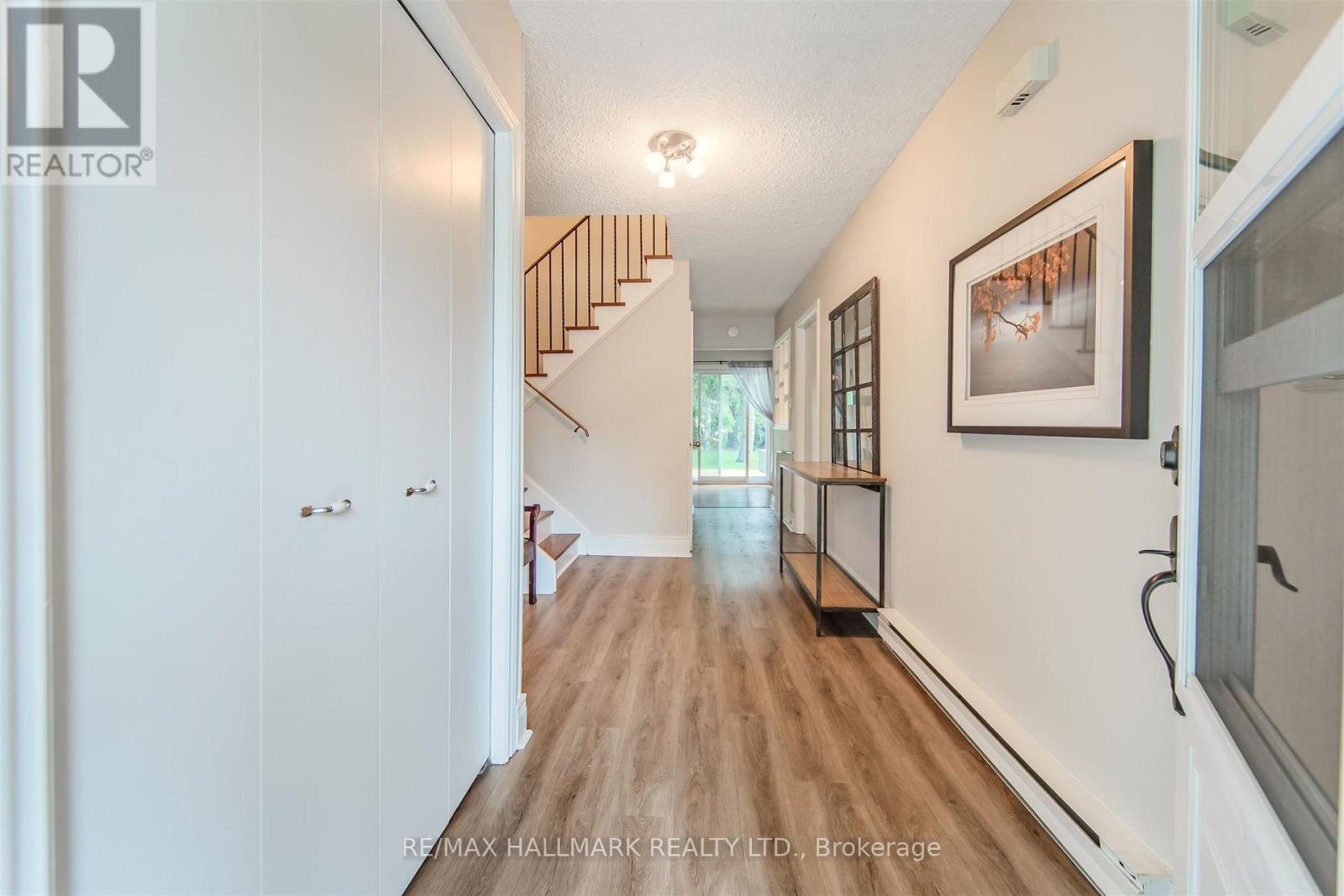 2 Bryan Court, New Tecumseth, Ontario  L0G 1W0 - Photo 6 - N12427963