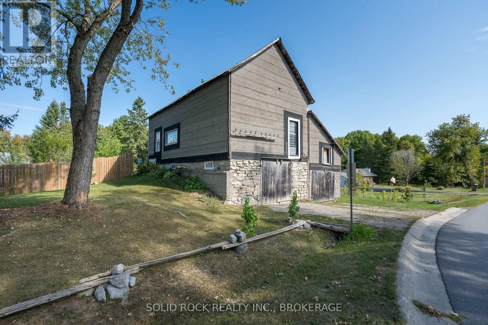 108 Queen Street, Tweed, Ontario  K0L 2L0 - Photo 43 - X12427991