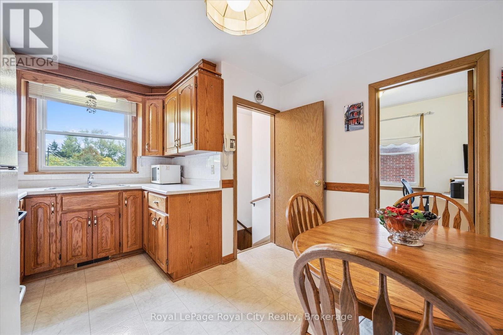 133 Emma Street, Guelph, Ontario  N1E 1V2 - Photo 11 - X12427972