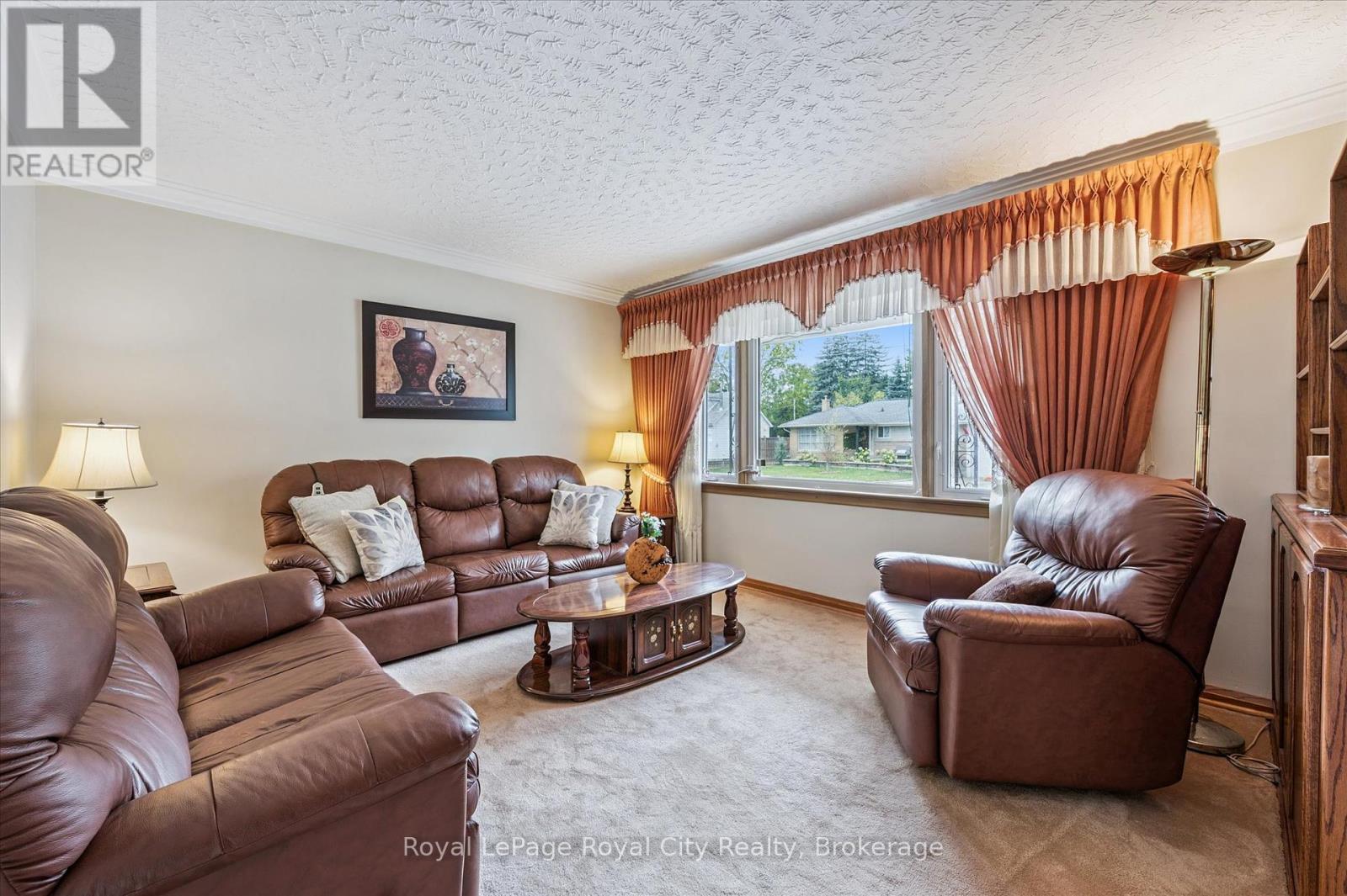 133 Emma Street, Guelph, Ontario  N1E 1V2 - Photo 8 - X12427972