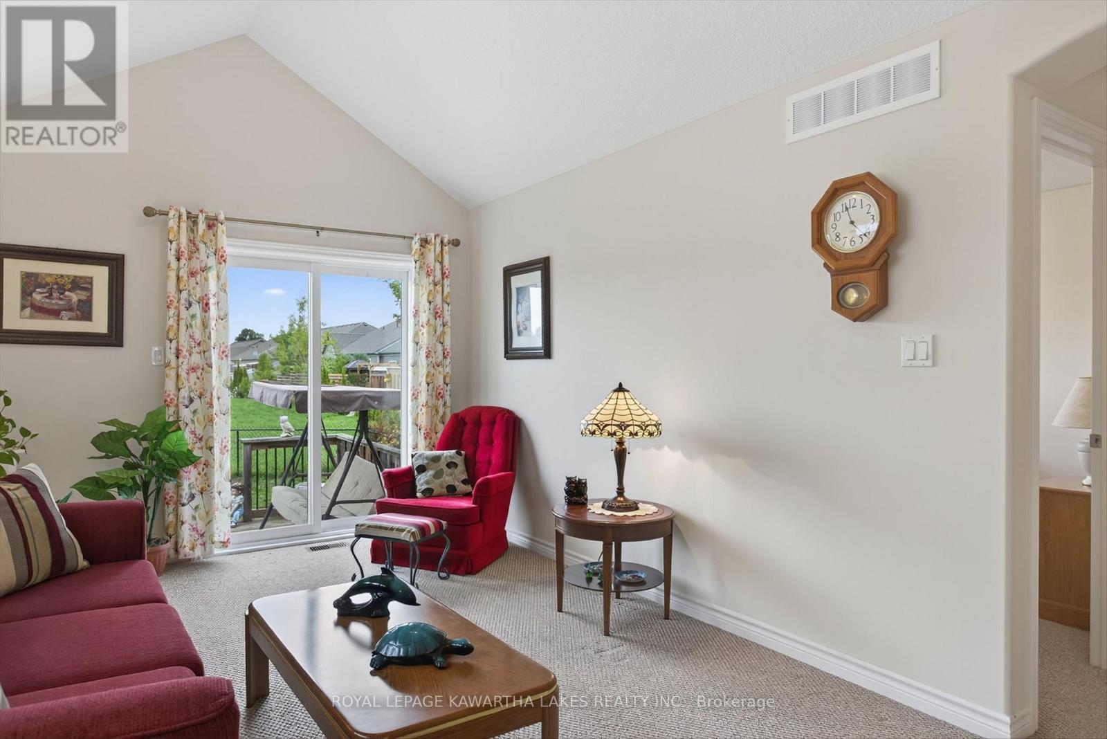 26 Chadwin Drive, Kawartha Lakes, Ontario  K9V 0E9 - Photo 12 - X12427987