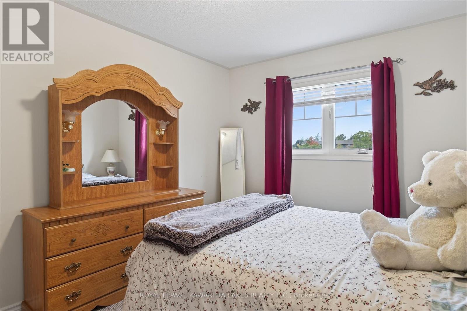 26 Chadwin Drive, Kawartha Lakes, Ontario  K9V 0E9 - Photo 16 - X12427987