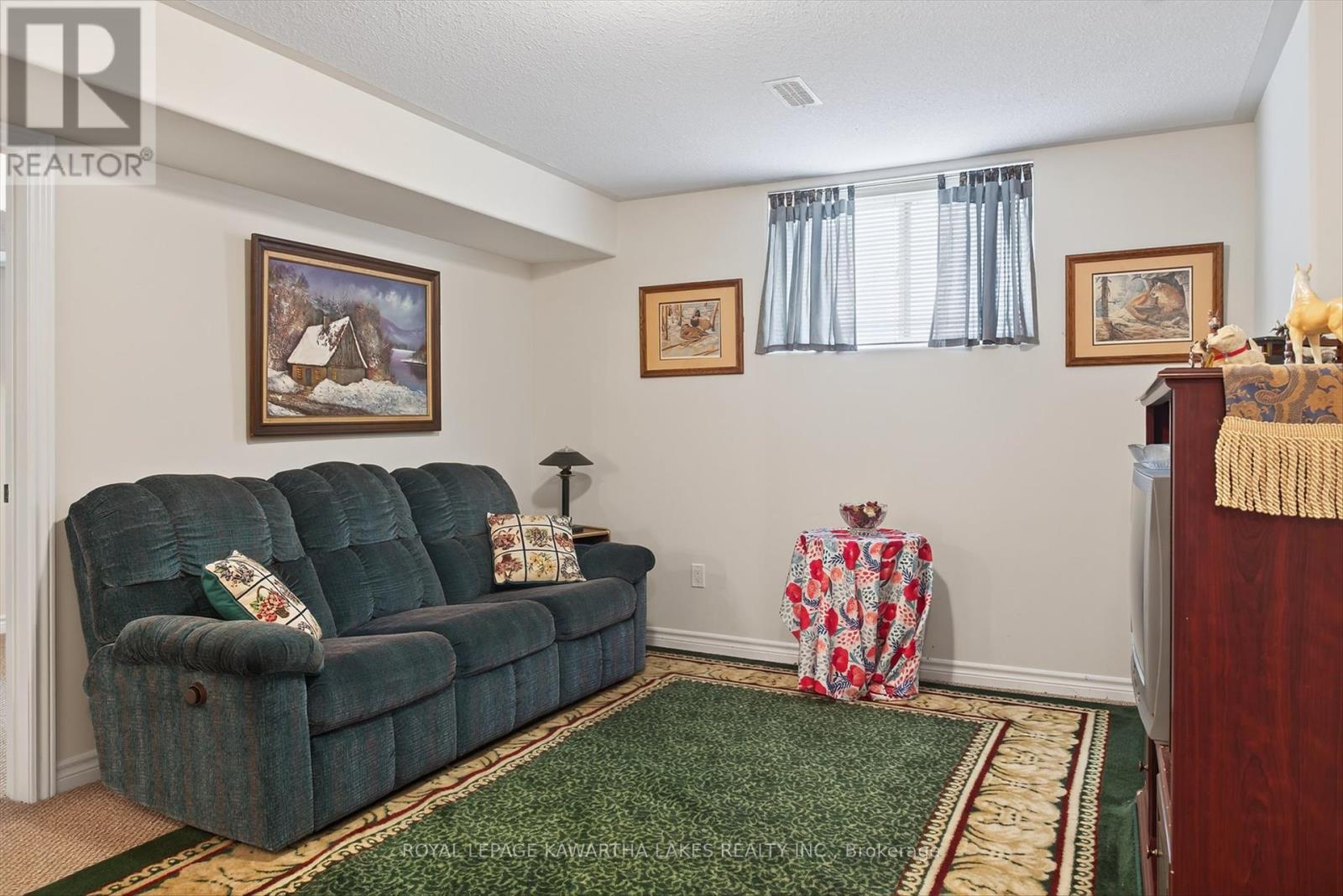 26 Chadwin Drive, Kawartha Lakes, Ontario  K9V 0E9 - Photo 20 - X12427987