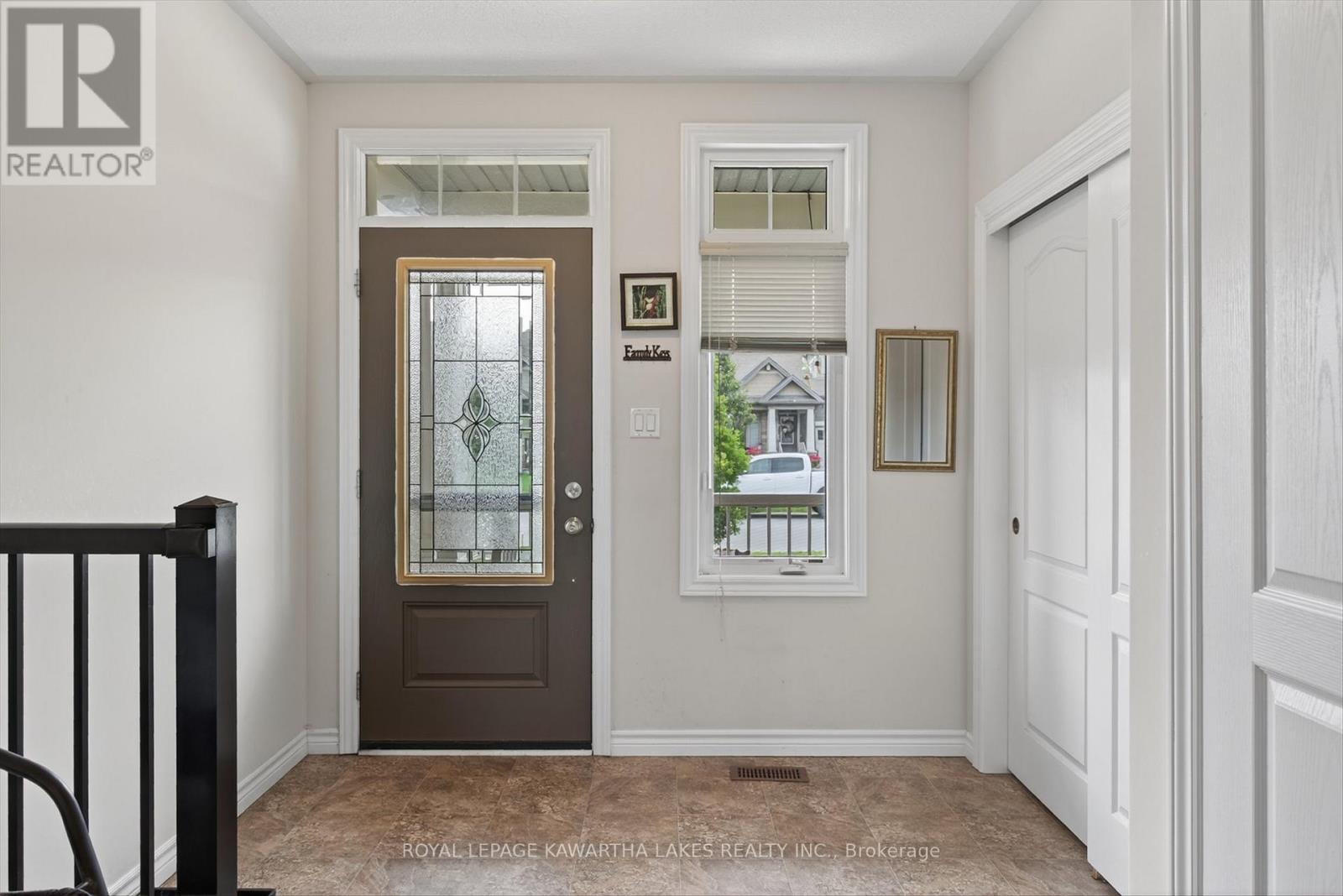 26 Chadwin Drive, Kawartha Lakes, Ontario  K9V 0E9 - Photo 4 - X12427987