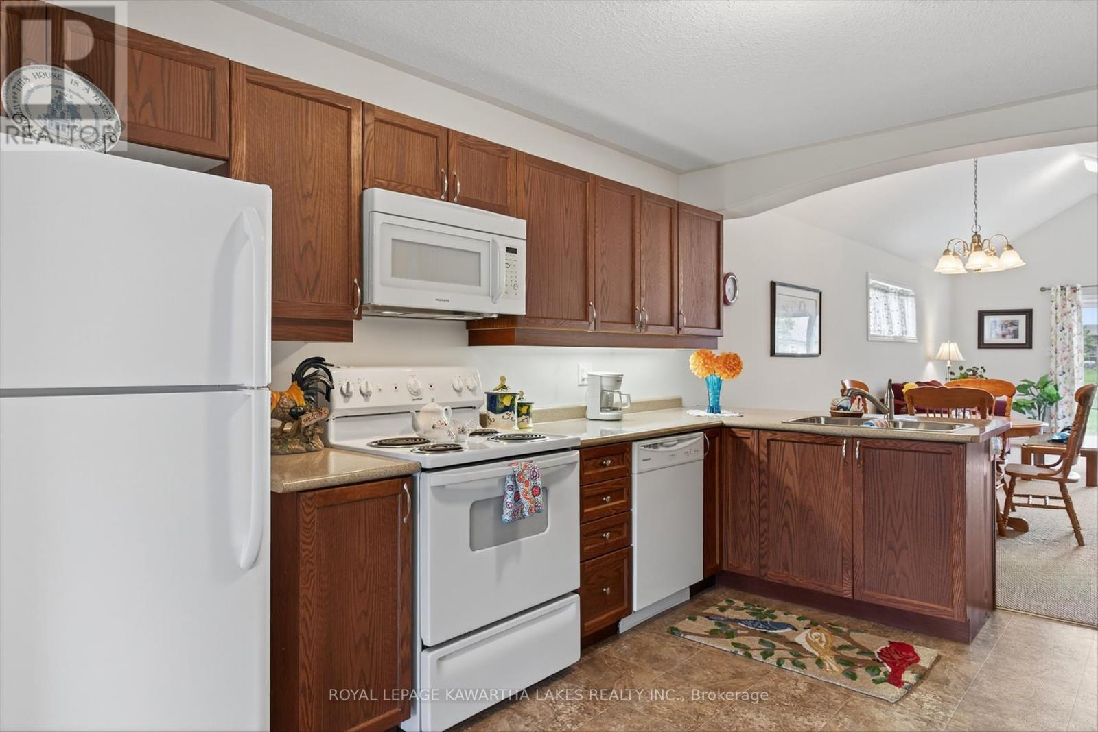 26 Chadwin Drive, Kawartha Lakes, Ontario  K9V 0E9 - Photo 6 - X12427987