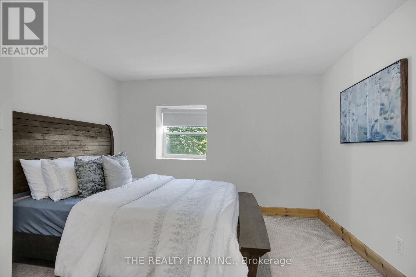 3692 Beverly Glen, Plympton-Wyoming, Ontario  N0N 1E0 - Photo 22 - X12427983