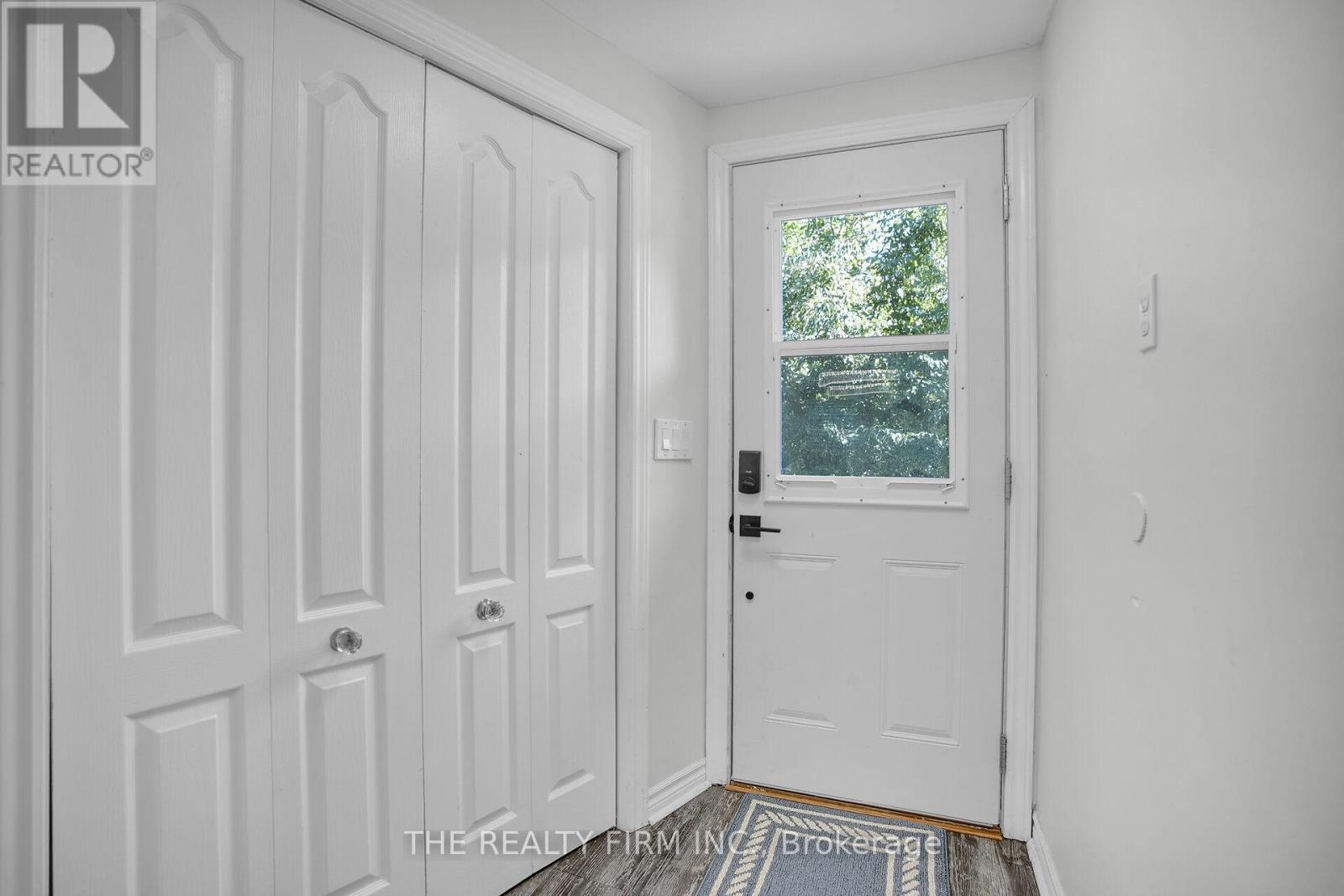3692 Beverly Glen, Plympton-Wyoming, Ontario  N0N 1E0 - Photo 3 - X12427983