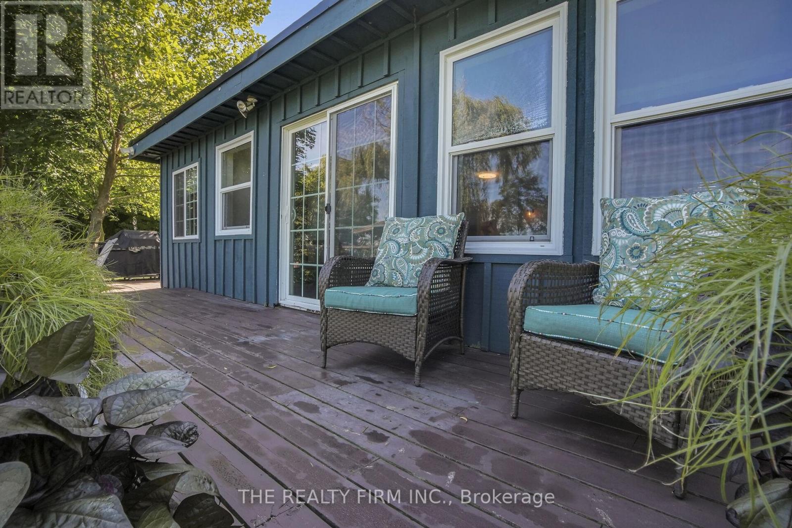 3692 Beverly Glen, Plympton-Wyoming, Ontario  N0N 1E0 - Photo 33 - X12427983