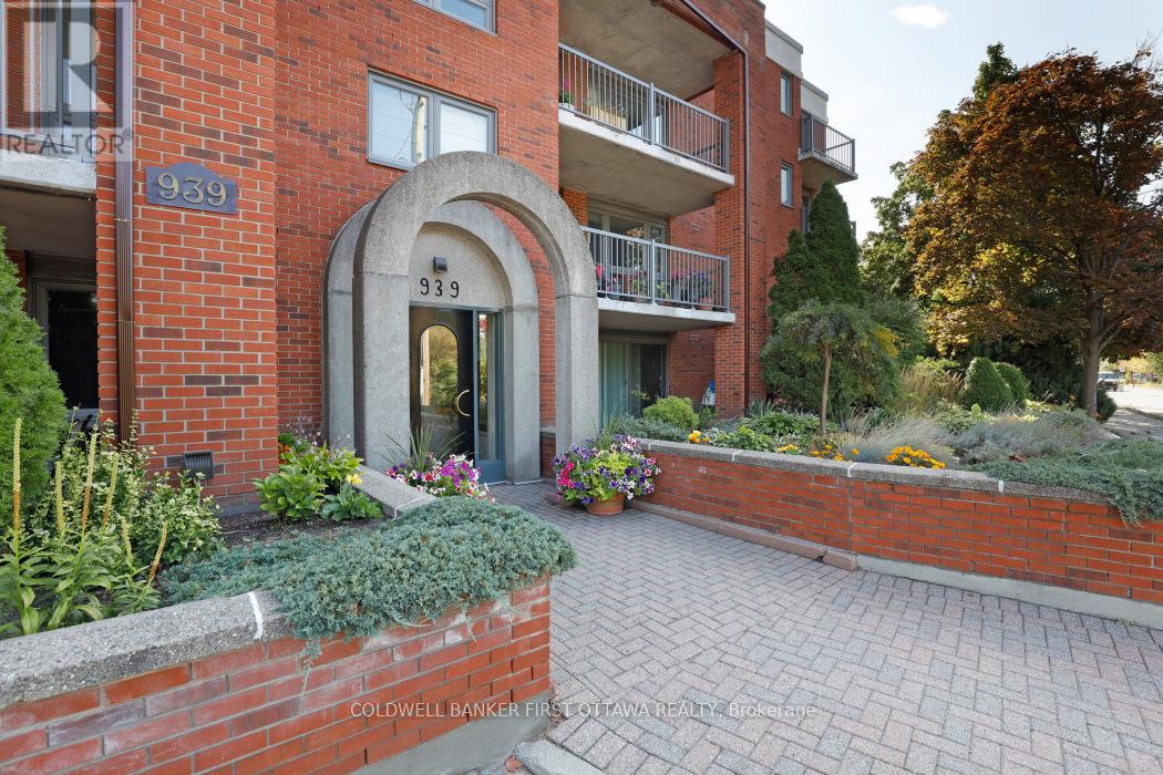303 - 939 NORTH RIVER ROAD, Ottawa, Ontario