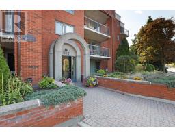 303 - 939 NORTH RIVER ROAD, Ottawa, Ontario