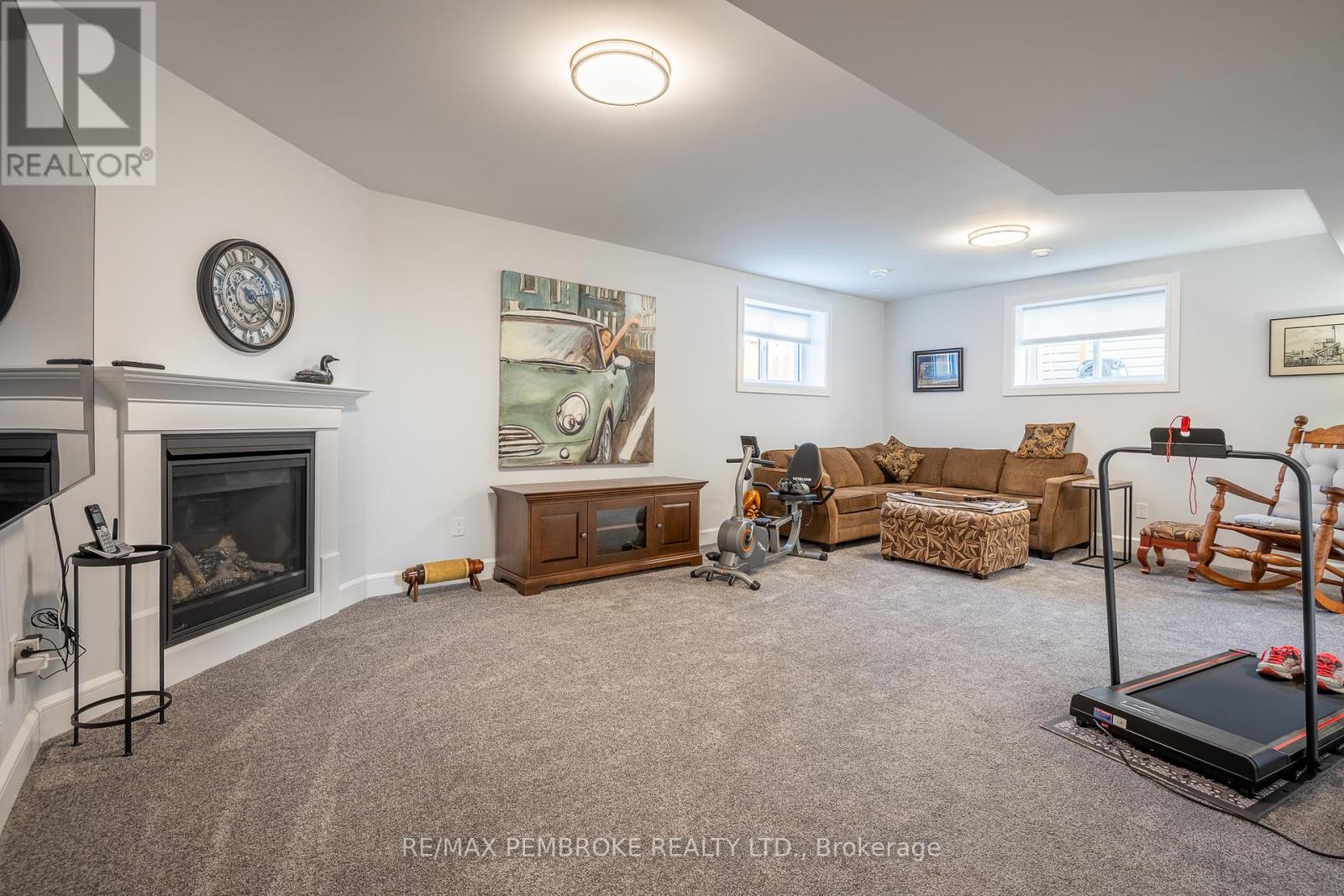 36 Zachary Street, Petawawa, Ontario  K8H 0G5 - Photo 31 - X12427982