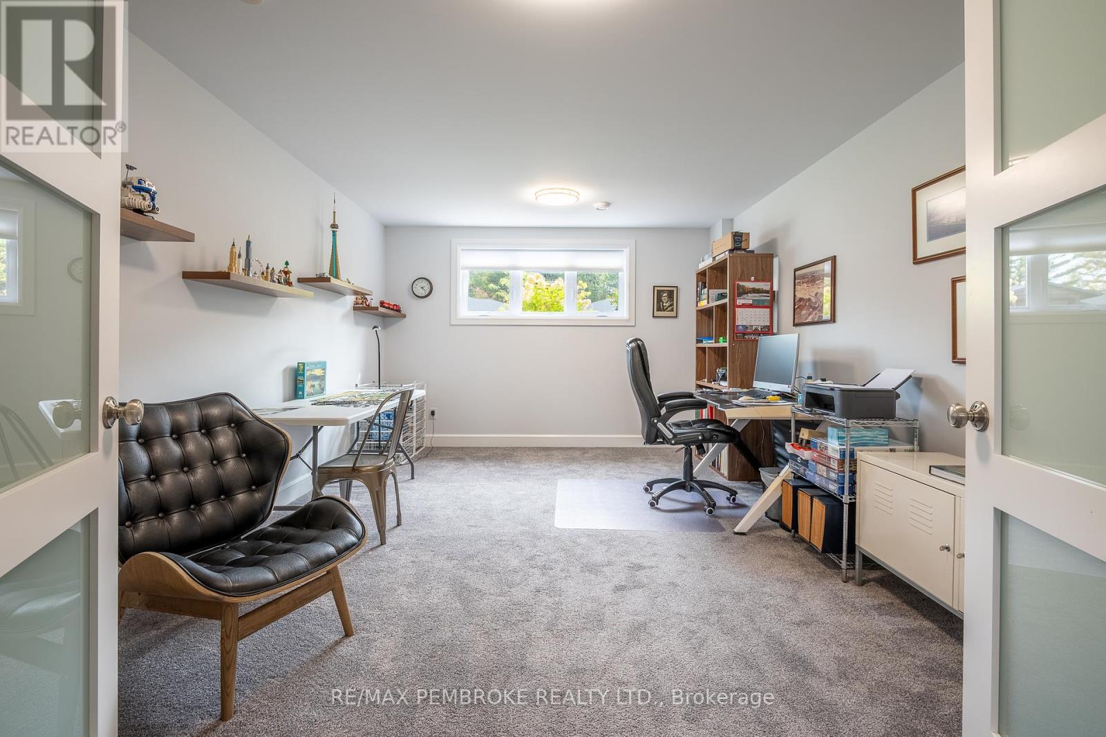 36 Zachary Street, Petawawa, Ontario  K8H 0G5 - Photo 35 - X12427982
