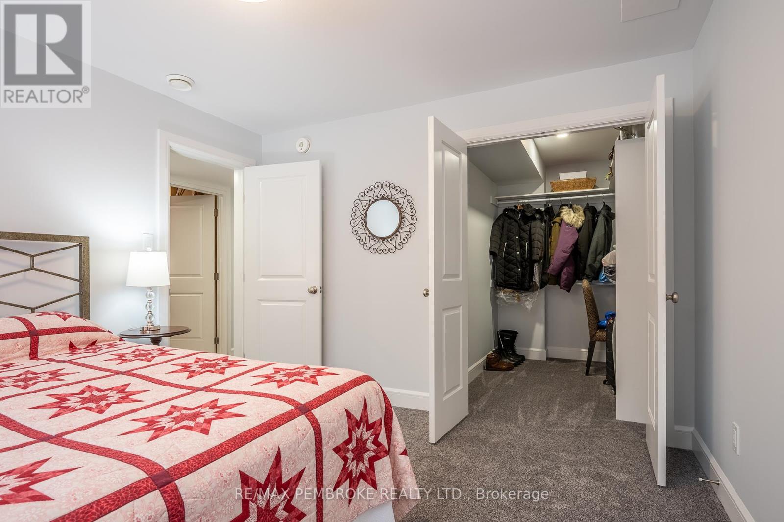 36 Zachary Street, Petawawa, Ontario  K8H 0G5 - Photo 37 - X12427982