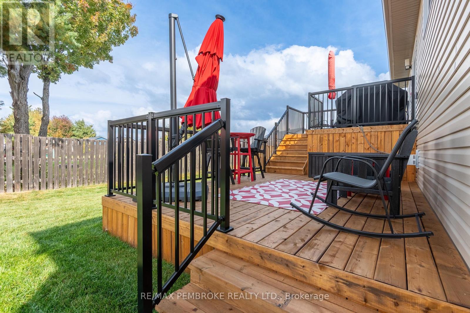 36 Zachary Street, Petawawa, Ontario  K8H 0G5 - Photo 5 - X12427982