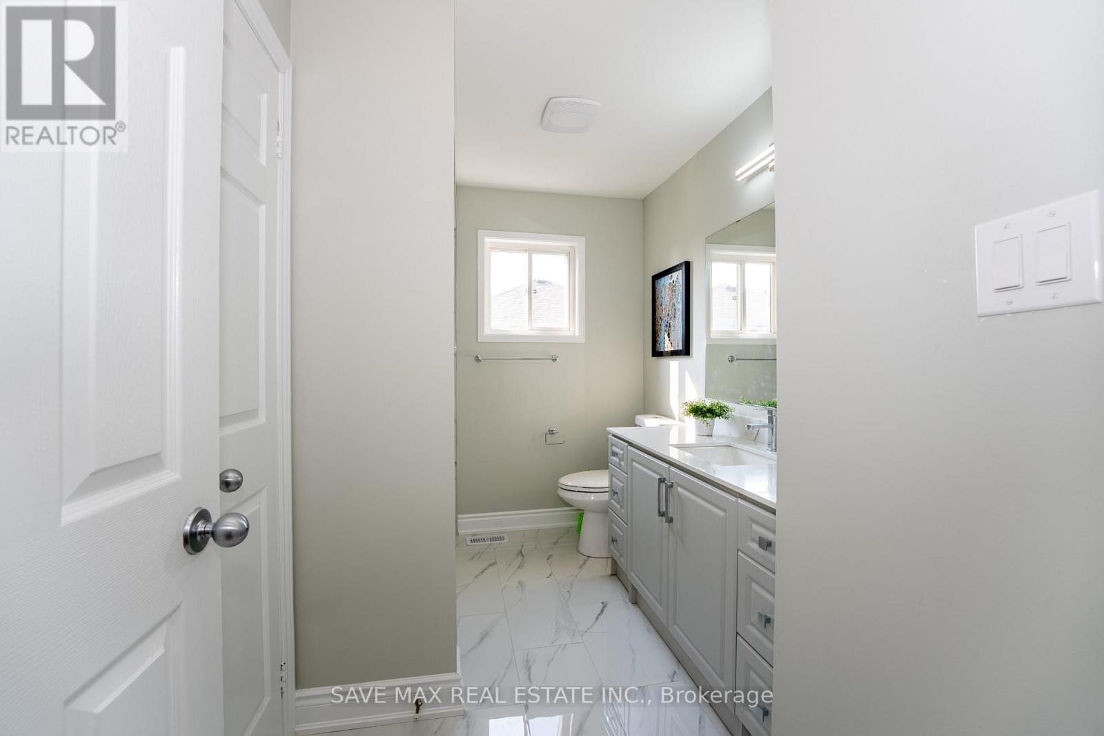 33 Heathwood Drive, Brampton, Ontario  L7A 1Y6 - Photo 22 - W12427966